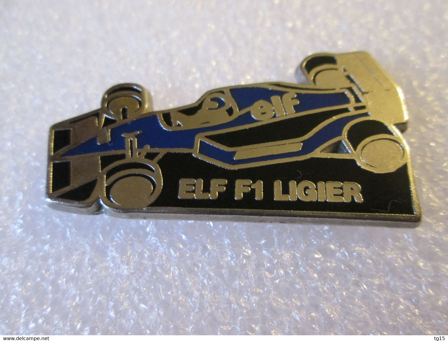 PIN'S    FORMULE  1  LIGIER  ELF  Zamak - F1