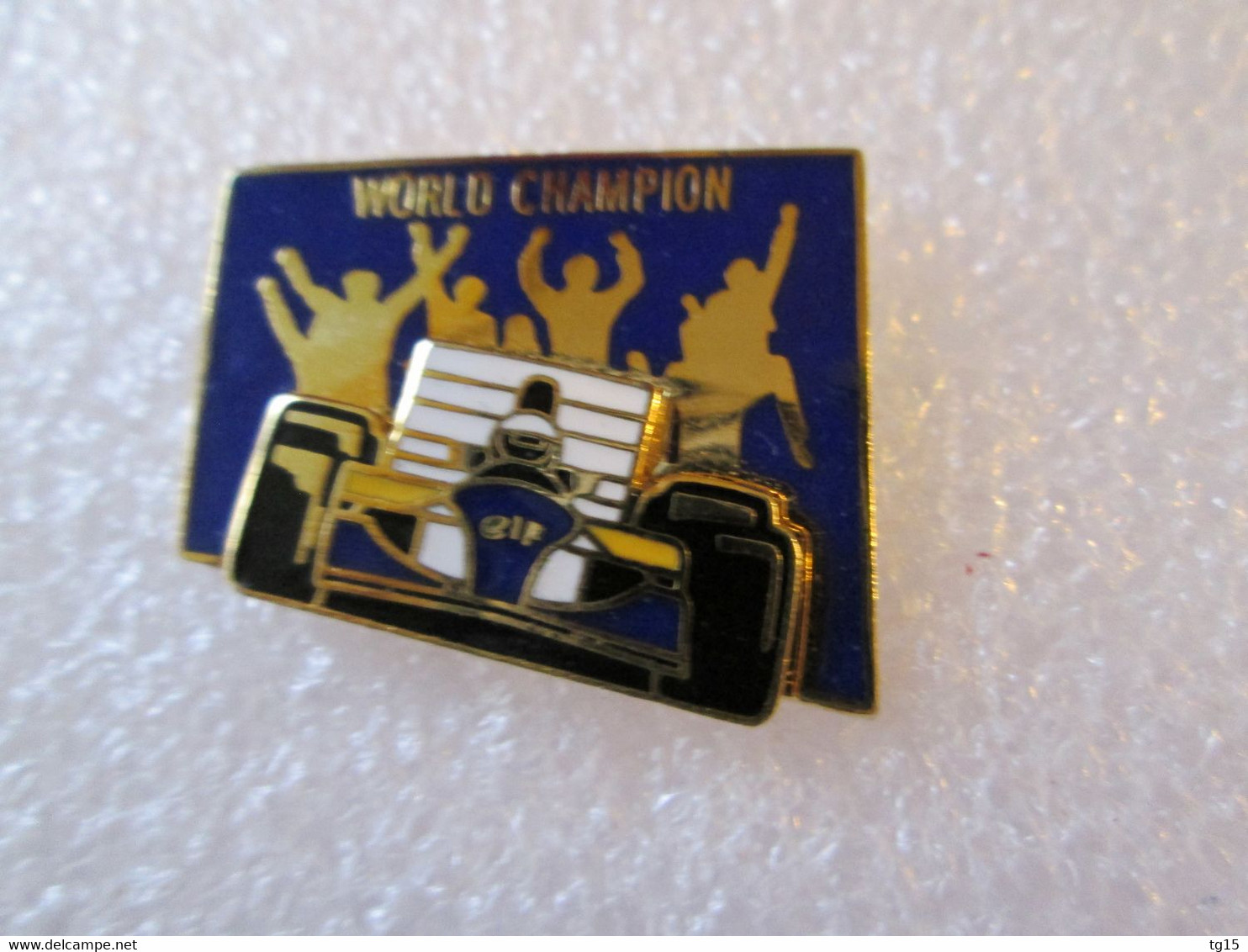 PIN'S    FORMULE  1   WILLIAMS RENAULT ELF  WORLD CHAMPION  Email Grand Feu 2 Moules - F1