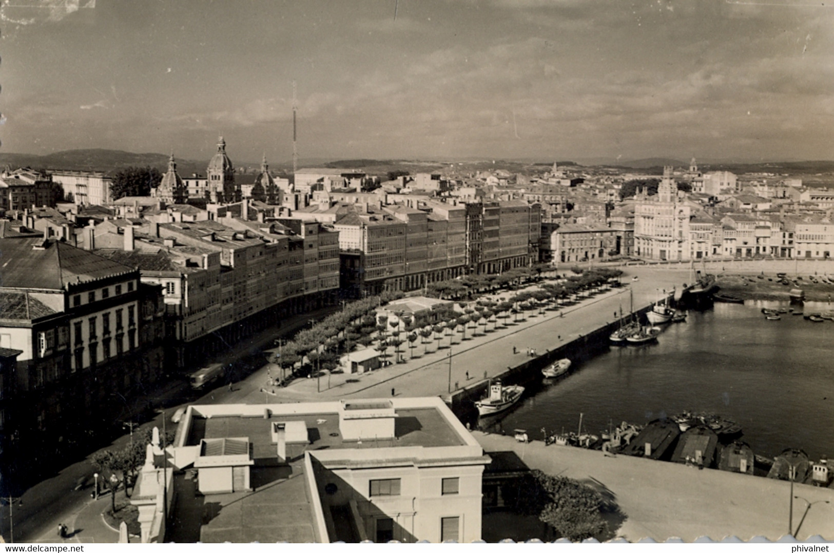 1960 GALICIA , LA CORUÑA , T.P. NO CIRCULADA , PASEO DE LA MARINA , ED. ARTIGOT N 32 - La Coruña