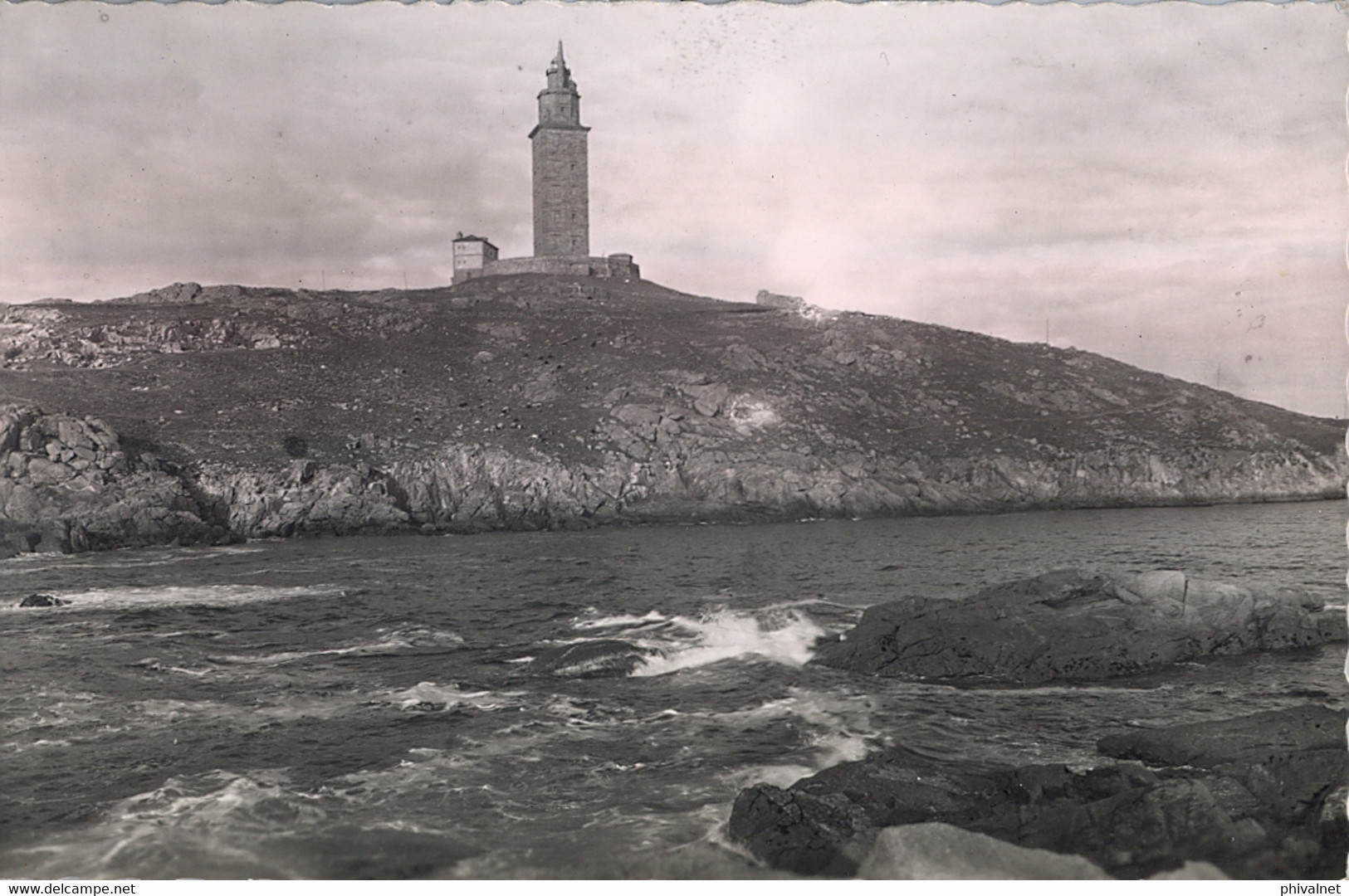 GALICIA , LA CORUÑA  , T.P. NO CIRCULADA , TORRE DE HÉRCULES , ED. GARCIA GARRABELLA - La Coruña