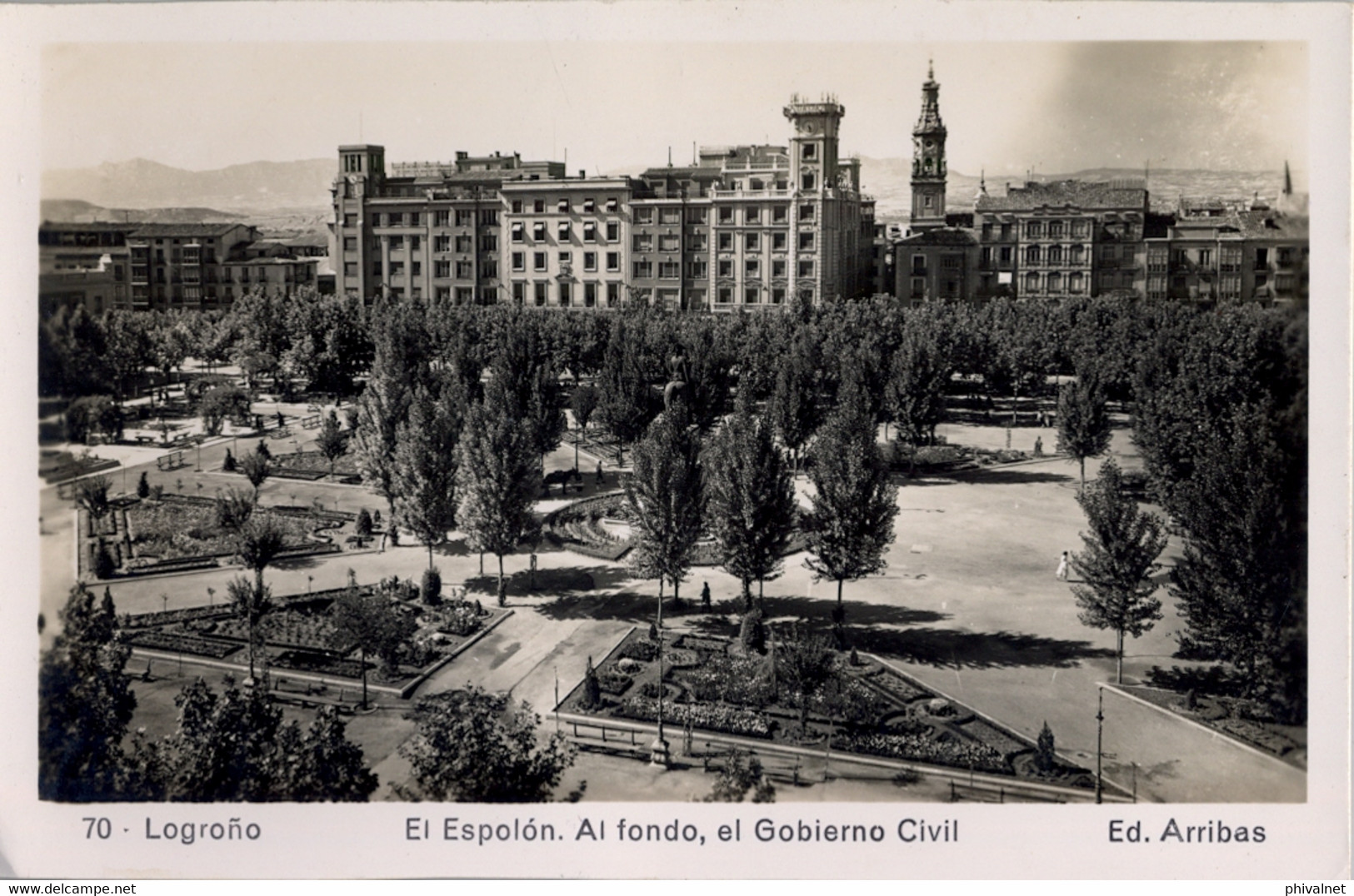 LA RIOJA  , T.P. NO CIRCULADA , LOGROÑO - EL ESPOLÓN , AL FONDO EL GOBIERNO CIVIL , ED. ARRIBAS Nº 70 - La Rioja (Logrono)