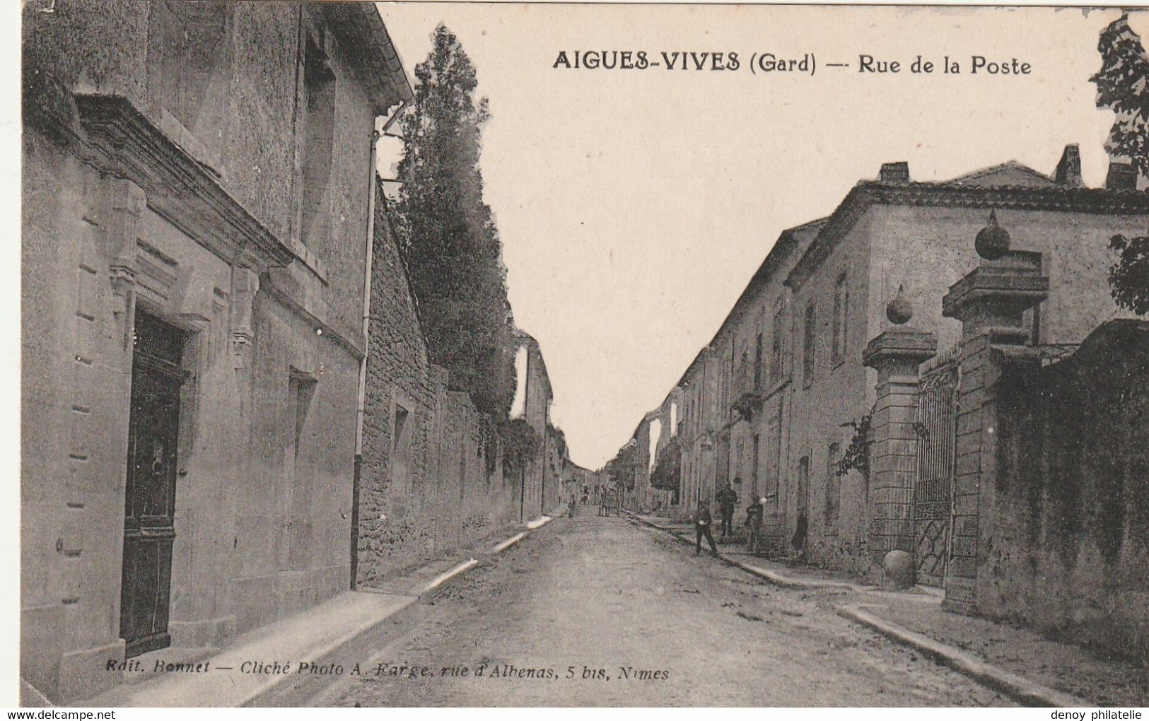 30/ Aigues Vives - Rue De La Poste - - Aigues-Vives