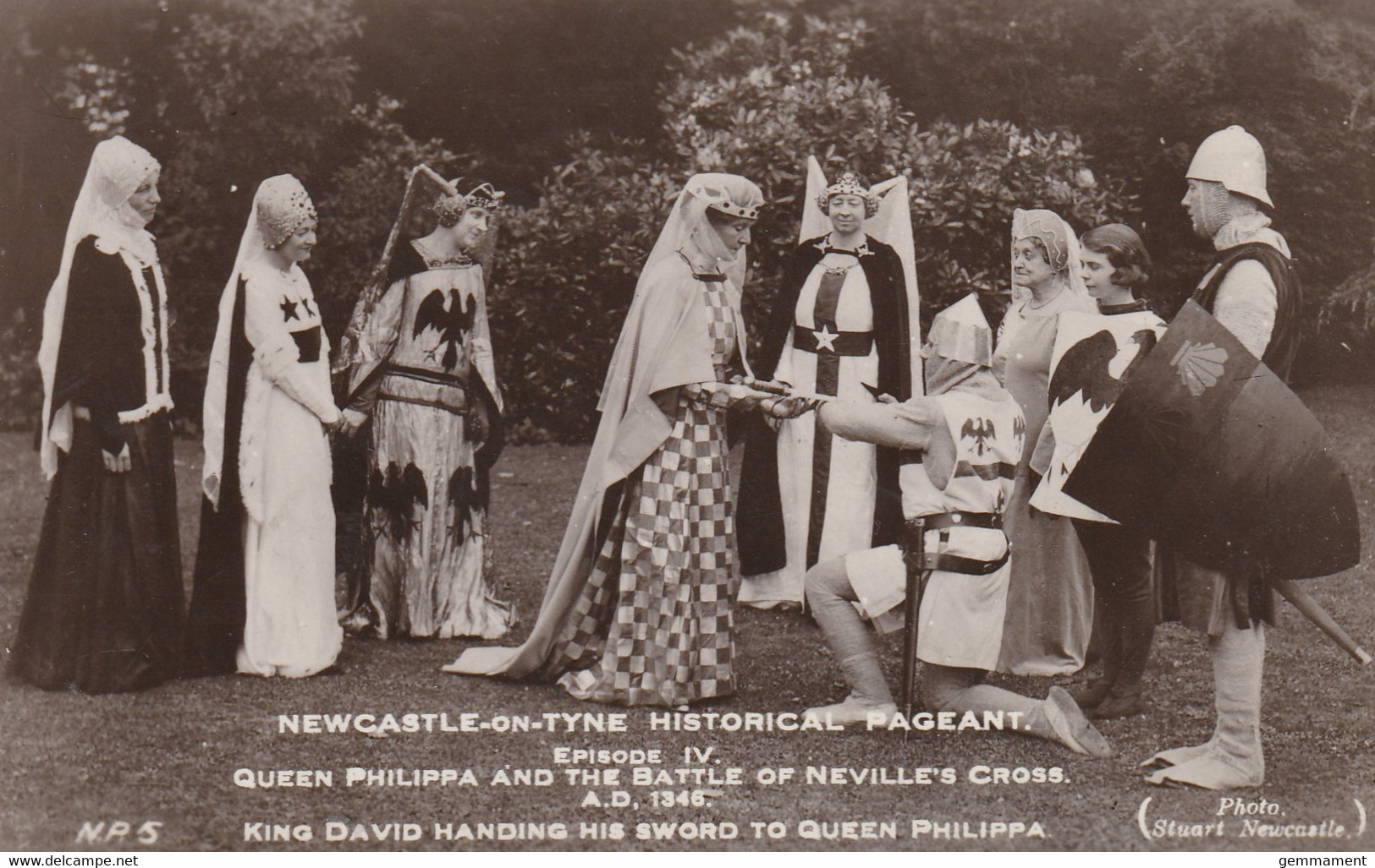 NEWCASTLE ON TYNE HISTORICAL PAGEANT -QUEEN PHILLIPA  @ BATTLE OF NEVILLE'S CROSS - Newcastle-upon-Tyne