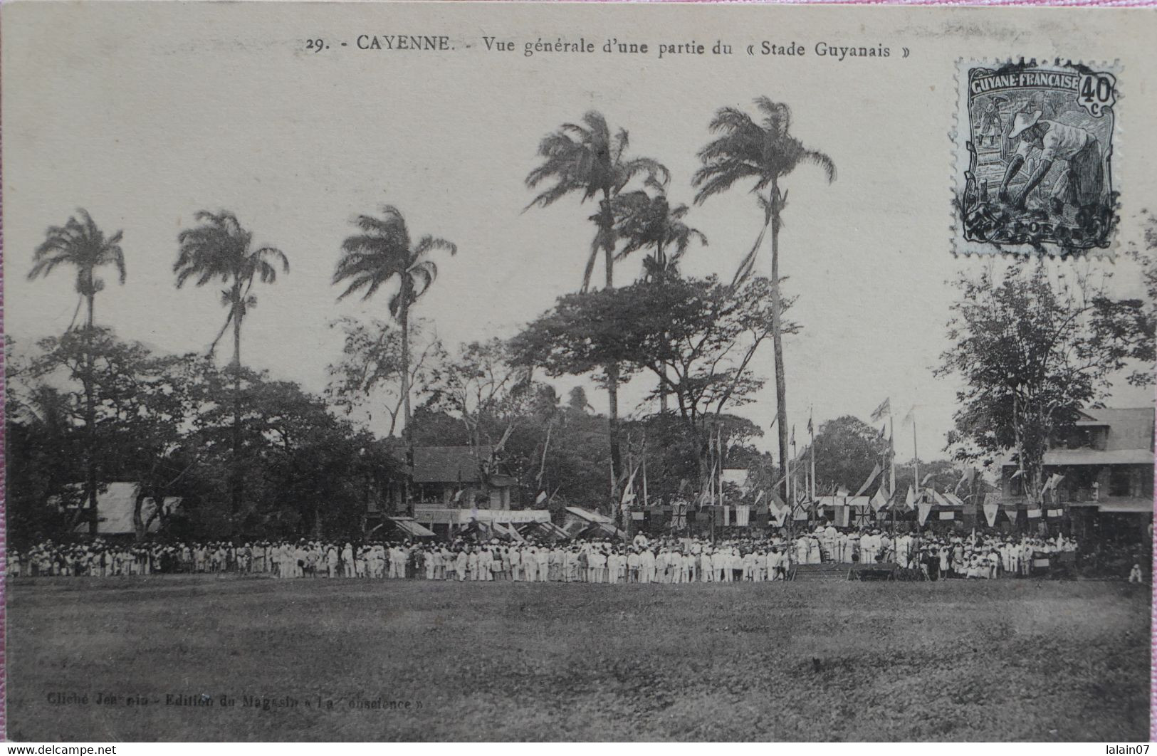 C. P. A. : GUYANE : CAYENNE : Vue Générale D'une Partie Du "Stade Guyanais", Animé, Timbre En 1927, Tampon "F. TANON" - Cayenne
