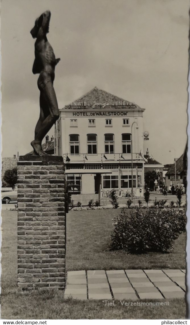 Tiel (Gld.)  Verzetsmonument 19?? - Tiel