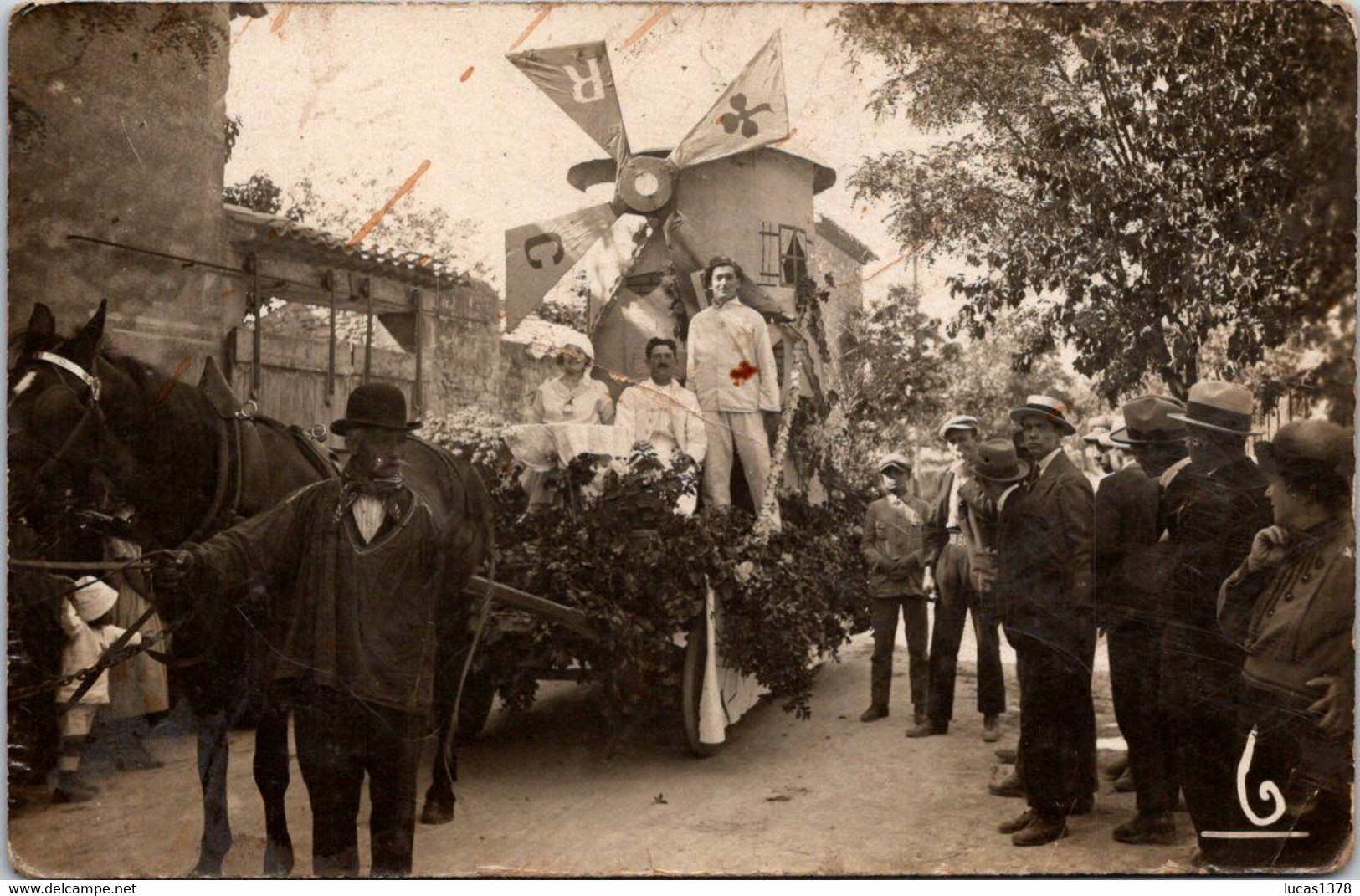 TRES BELLE CARTE PHOTO / CARNAVAL / CORSO FLEURI  / MOULIN / A SITUER - Carnival