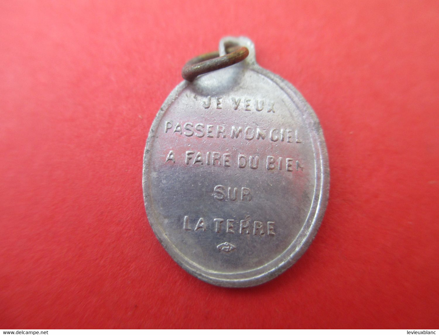 Petite Médaille Religieuse Ancienne/ Sainte Thérèse De L'Enfant Jésus/Métal Blanc /Vers 1925                     CAN609 - Religion & Esotérisme