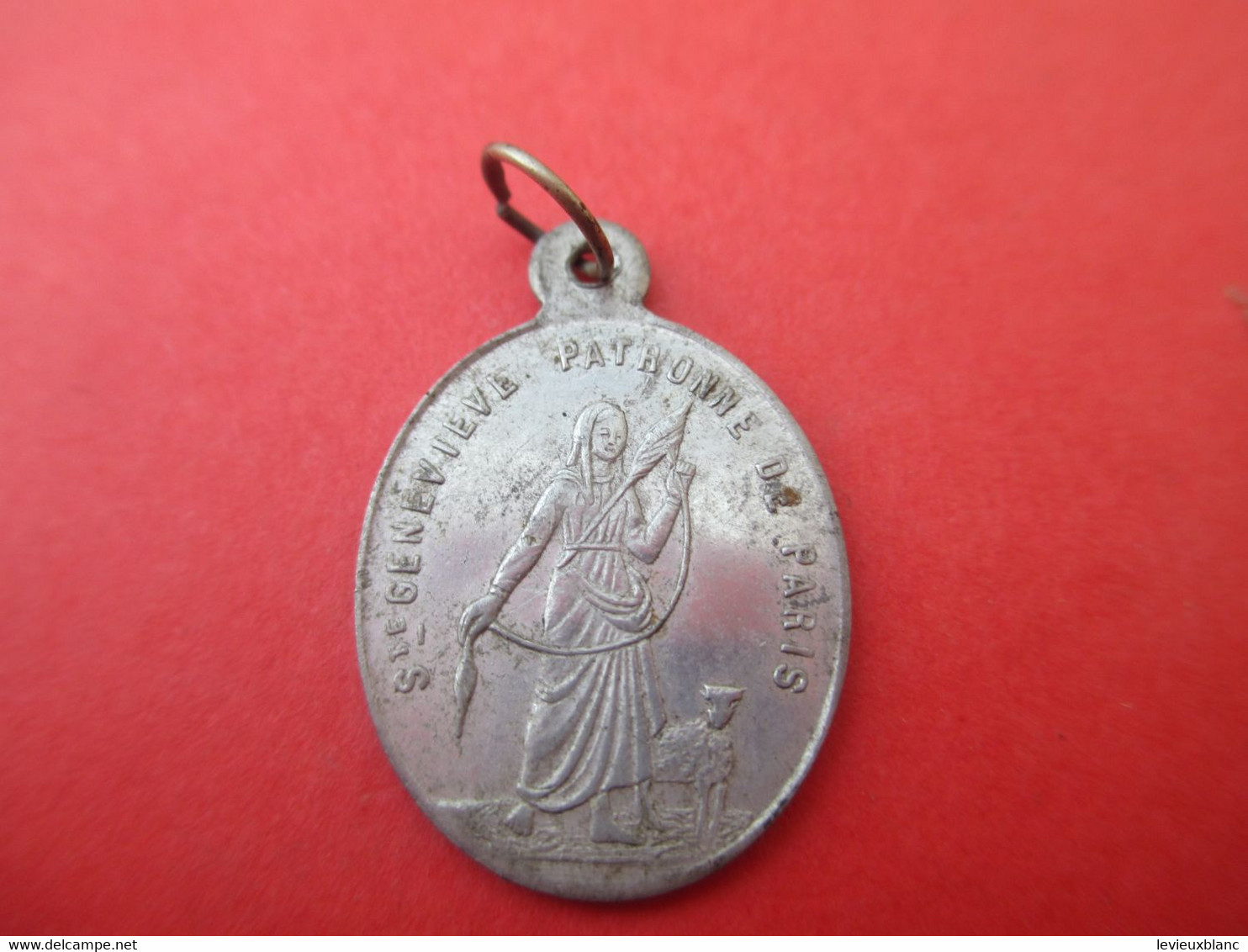 Petite Médaille Religieuse Ancienne/Sainte Geneviève Patronne De Paris /Aluminium  / 17 Février 1907             CAN616 - Religion & Esotérisme