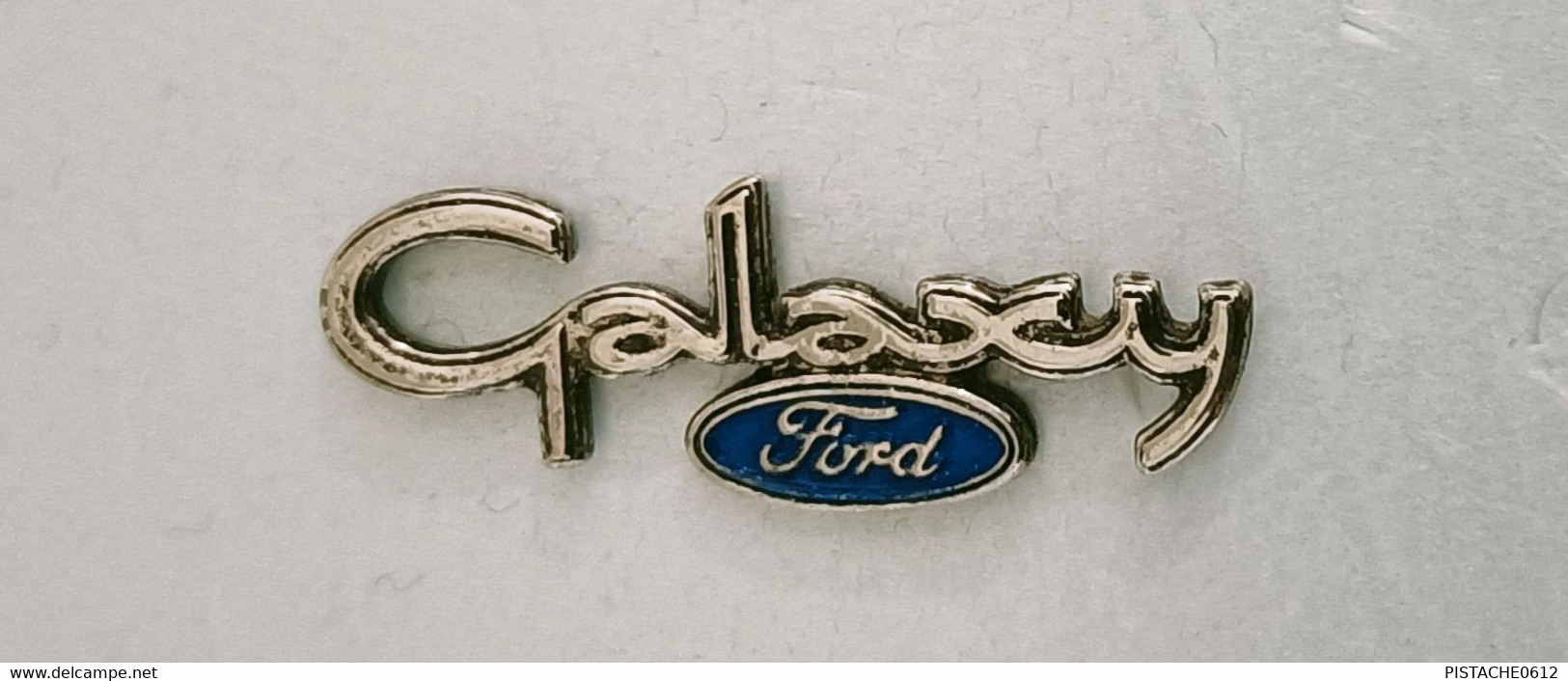 Pin's Ford Galaxy Logo - Ford