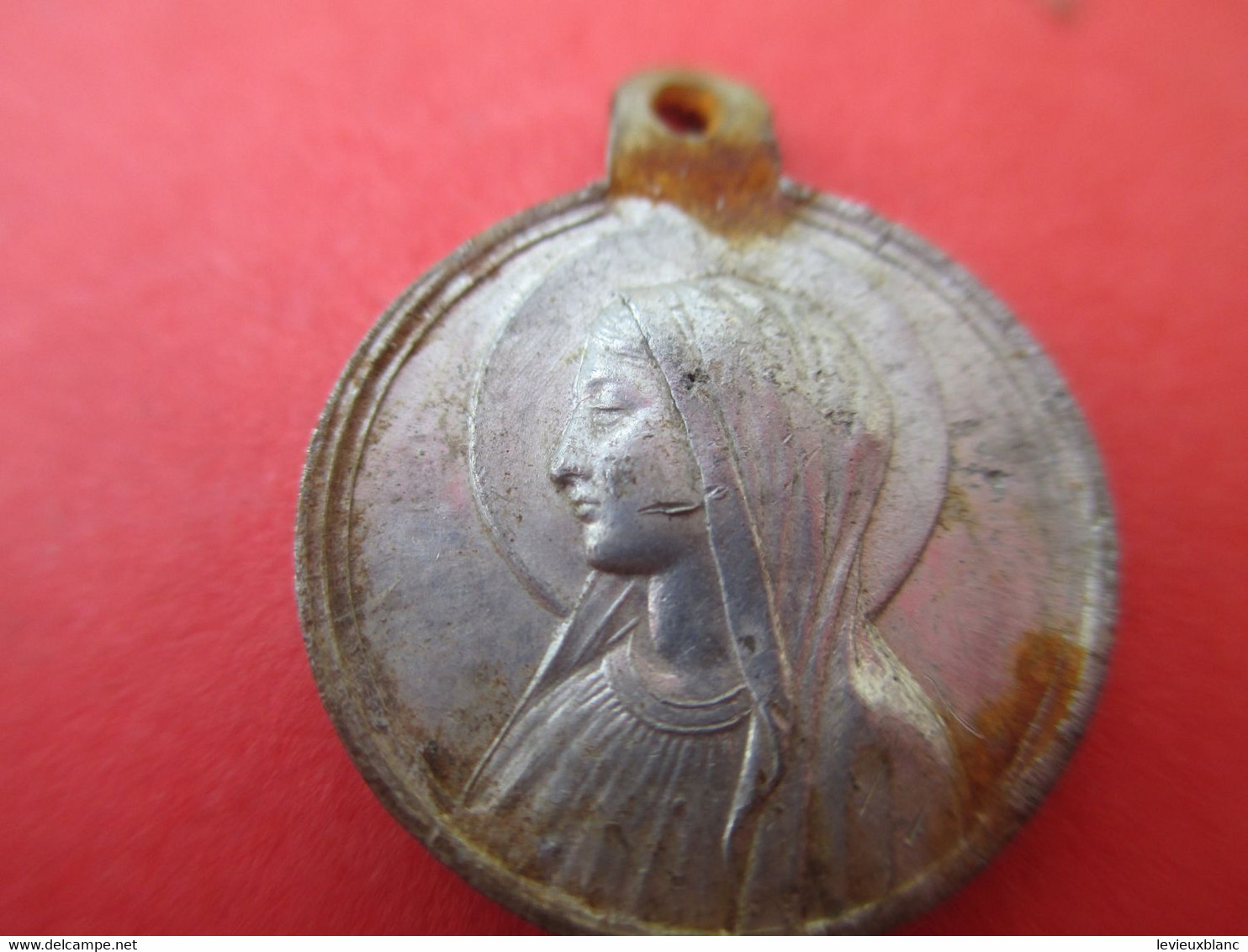 Petite Médaille Religieuse Ancienne/Bernadette Soubirous/Vierge De Lourdes/Aluminium  /Début XXéme             CAN622 - Religion & Esotericism