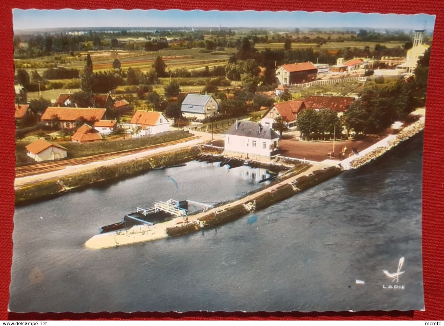 CPSM Grand Format Abîmée   - En Avion Au Dessus De...   Lauterbourg  -(Bas-Rhin ) - Agglomération Du Bord Du Rhin - Lauterbourg