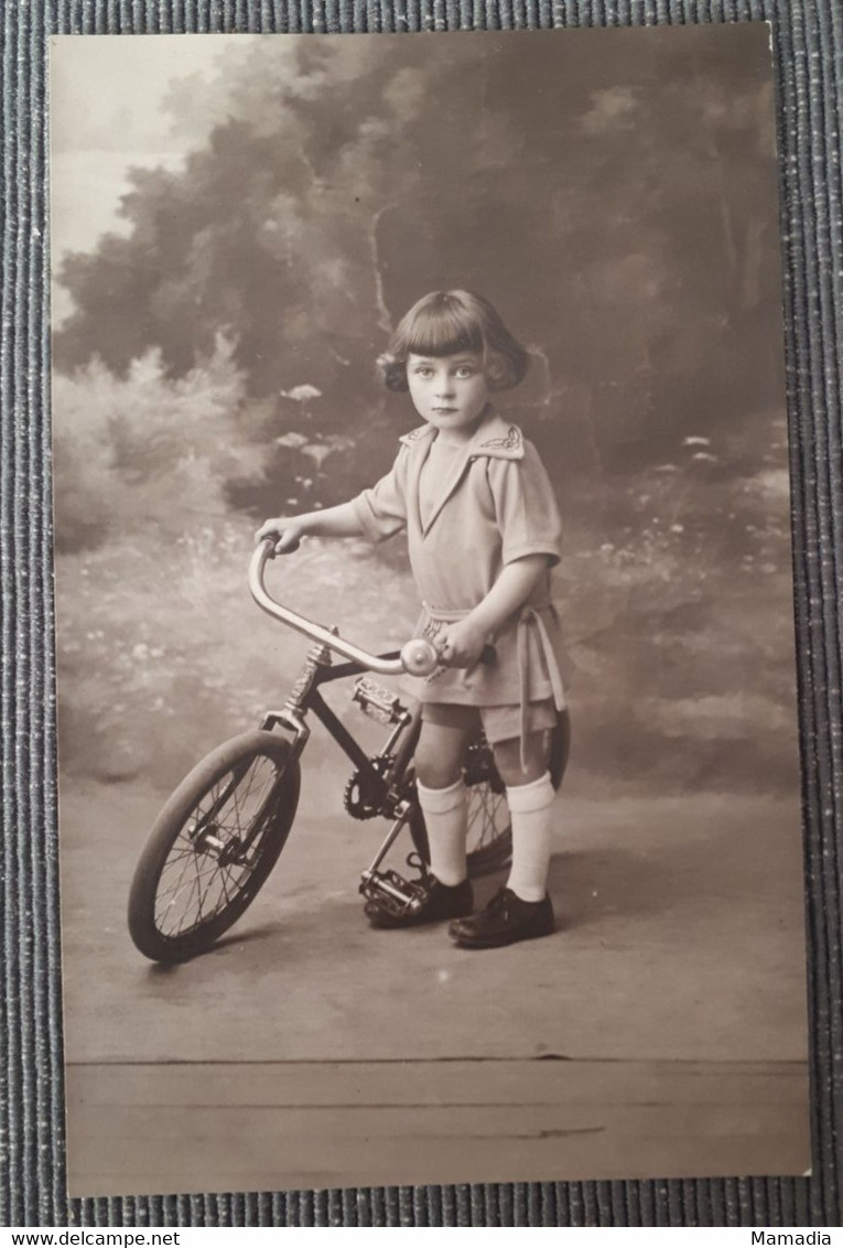 CARTE POSTALE ANCIENNE FANTAISIE ENFANT ET VELO ANNEES 1920 - Other & Unclassified