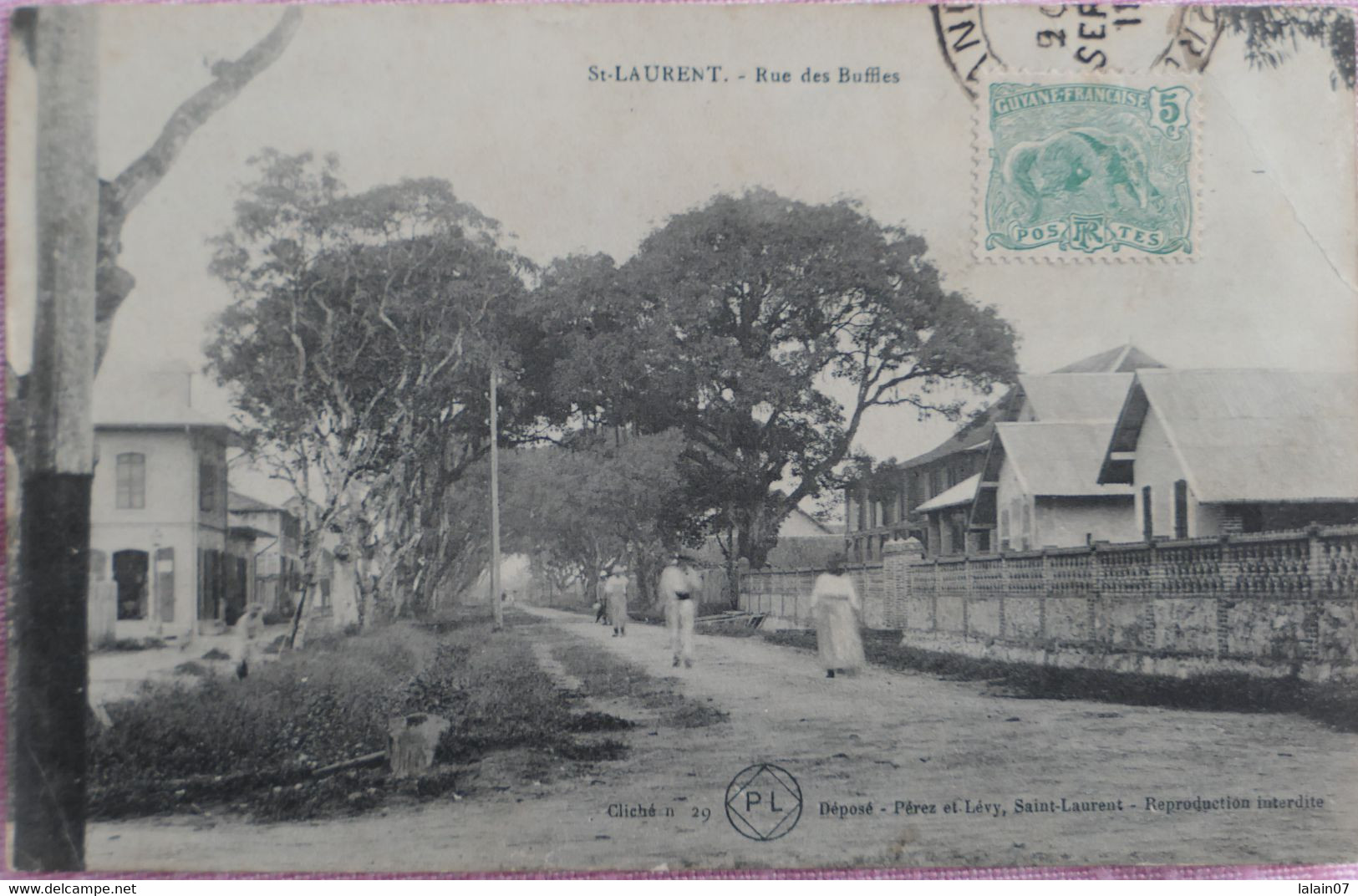 C. P. A. : Guyane : SAINT-LAURENT Du MARONI : Rue Des Buffles, Animé, Timbre En 1911 - Saint Laurent Du Maroni