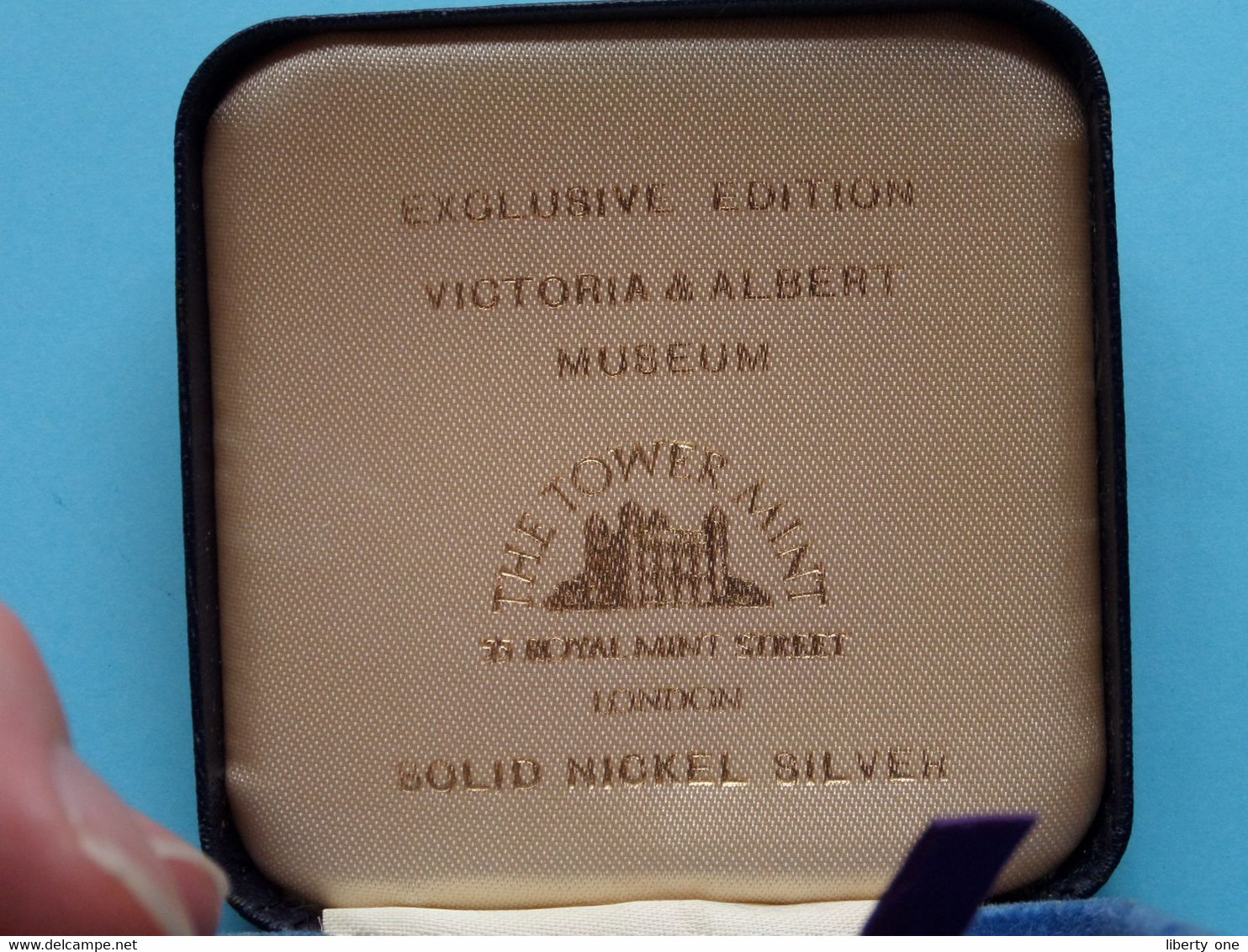 VICTORIA & ALBERT MUSEUM Exclusive Edition ( For Grade, Please See SCANS ) 36.6 Gr. - Solid Nickel Silver ! - Maundy Sets & Commemorative