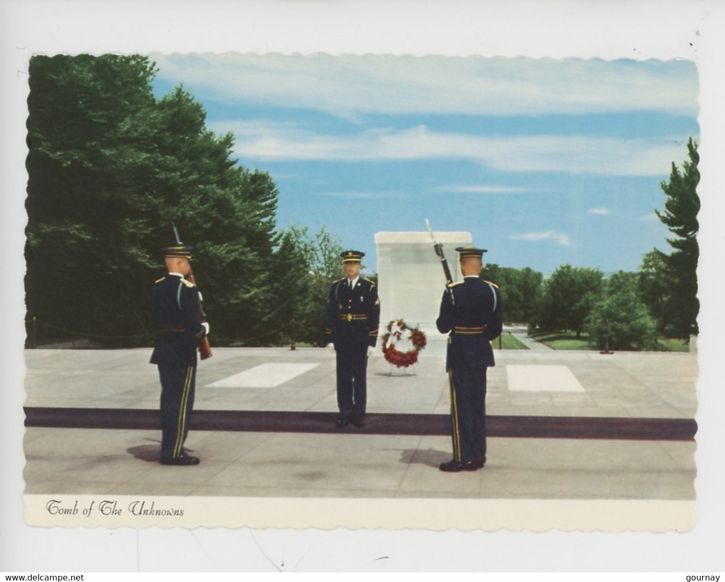 Arlington Près De Washington Tomb Of The Unknows, 1ère & 2ème Guerre Mondiale, De Corée & Du Vietnam (les Sentinelles) - Monuments Aux Morts