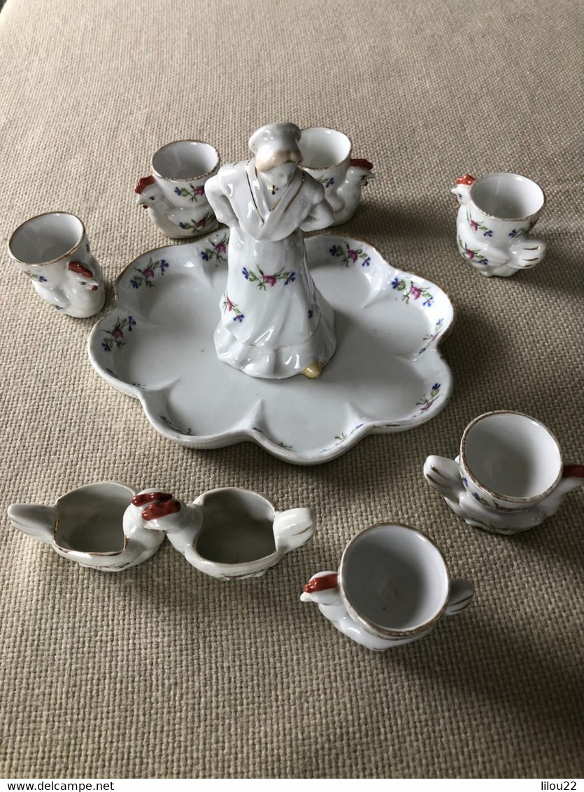 Service Ancien De Coquetiers Avec Plateau, Porcelaine De Paris - Eierbechern