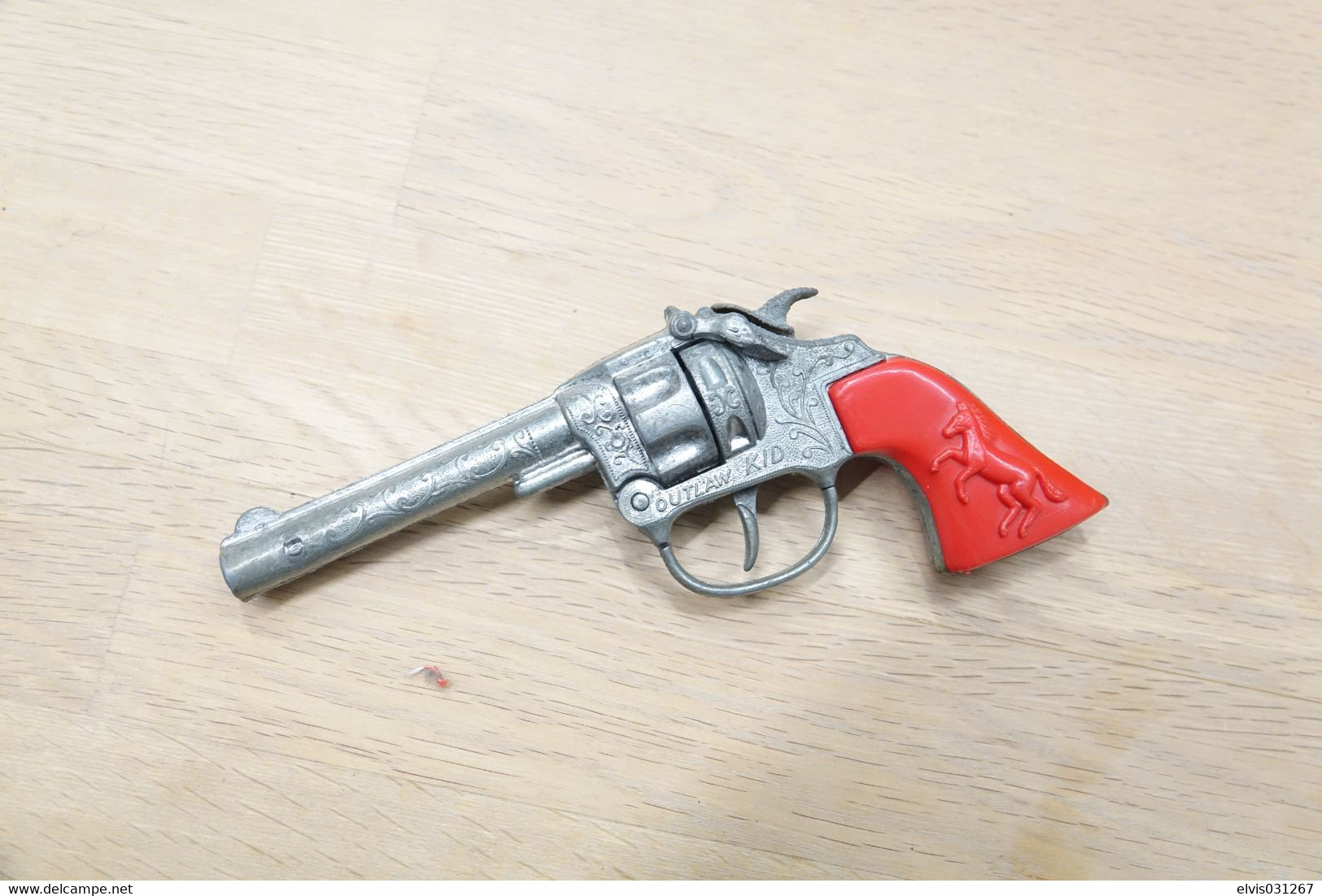 Vintage TOY GUN : OUTLAW KID - L=19cm - 1960's - Made In England - Keywords : Cap - Revolver - Pistol - Armes Neutralisées