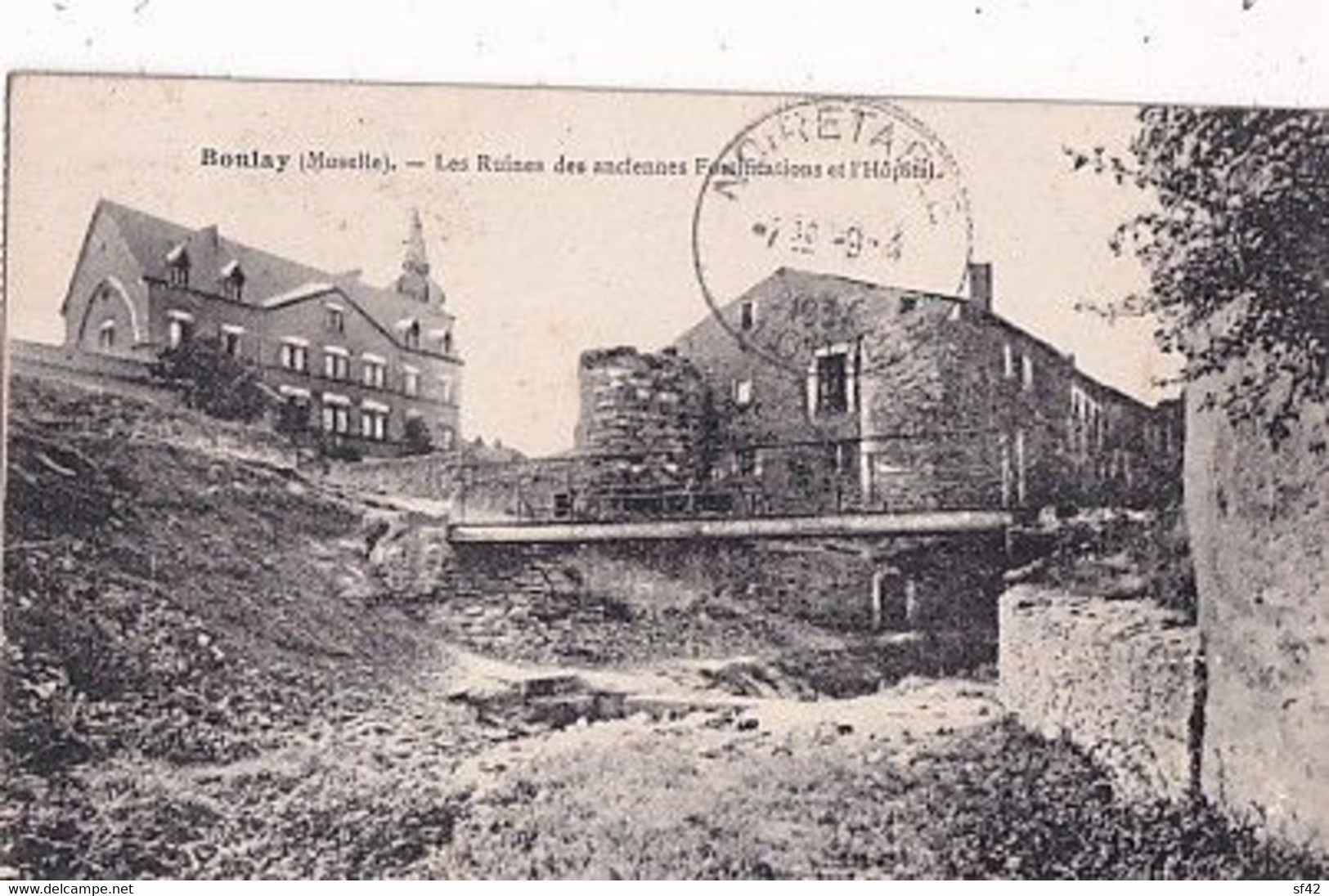 BOULAY  MOSELLE                   LES RUINES DES ANCIENNES FORTIFICATIONS ET L HOPITAL - Boulay Moselle