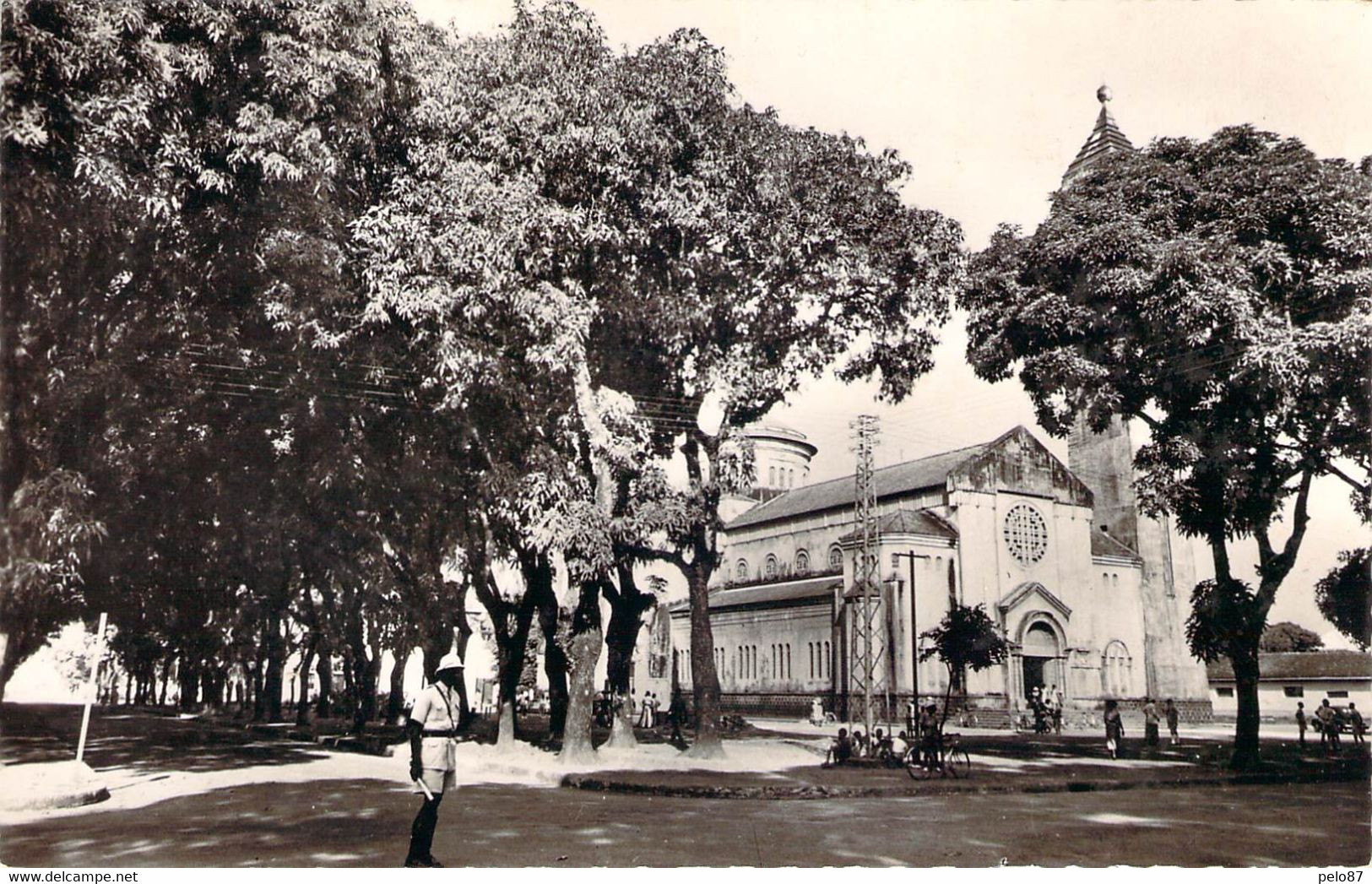 Afrique  Cpsm  Guinée Conakry La Cathédrale   F117 - Guinée Française