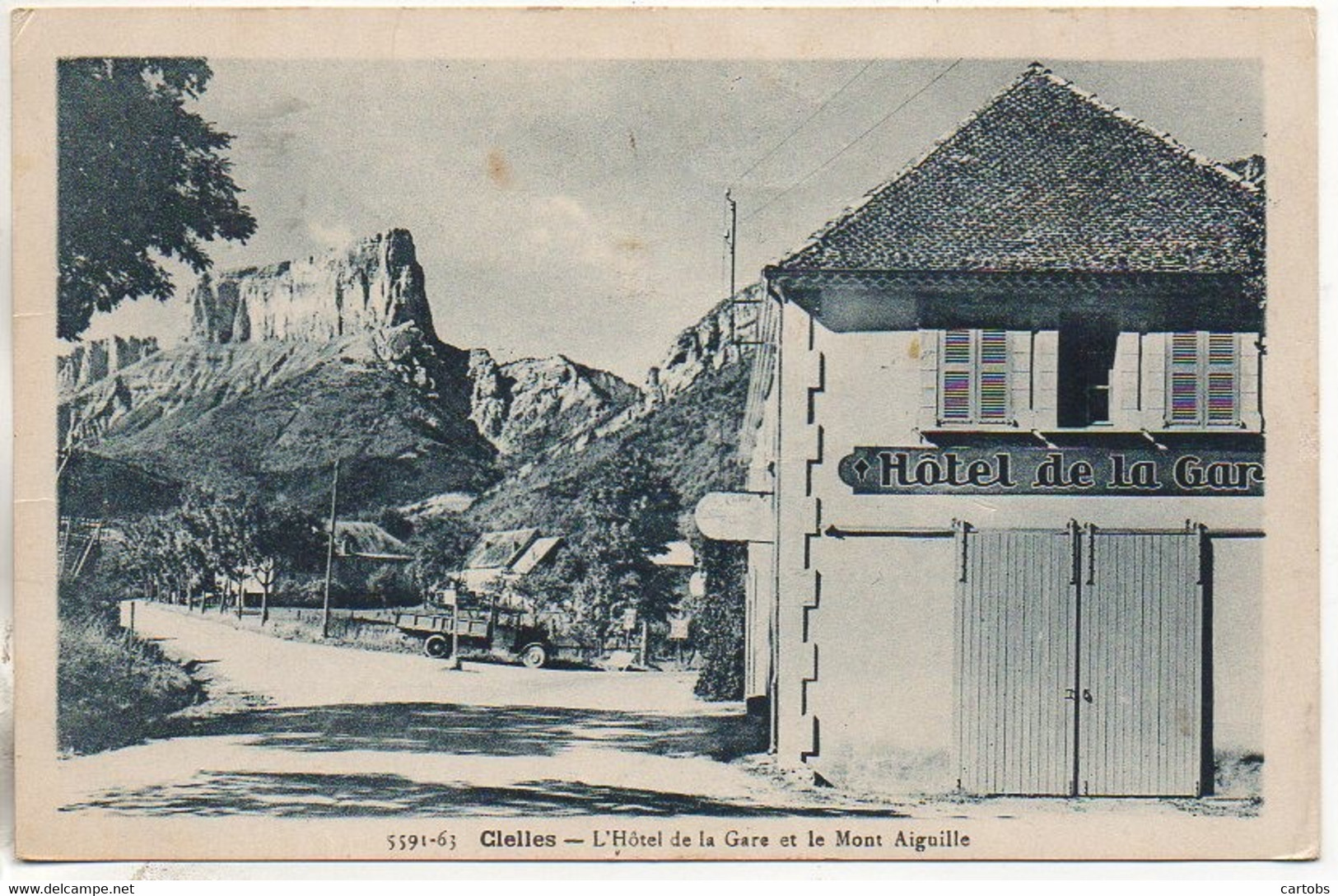 38 CIELLES  L'Hôtel De La Gare Et Le Mont Aiguille - Clelles