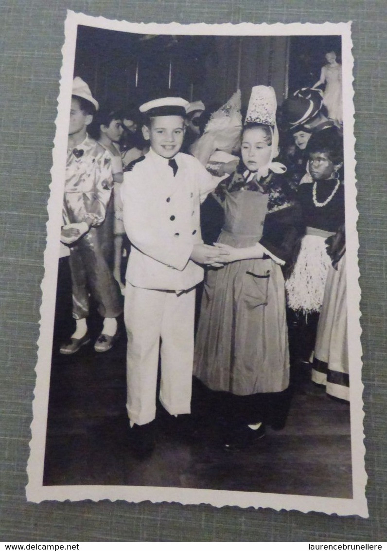 44 LA BAULE -   PHOTOGRAPHIE   MARDI GRAS 1956 AU CASINO DE LA BAULE - Places