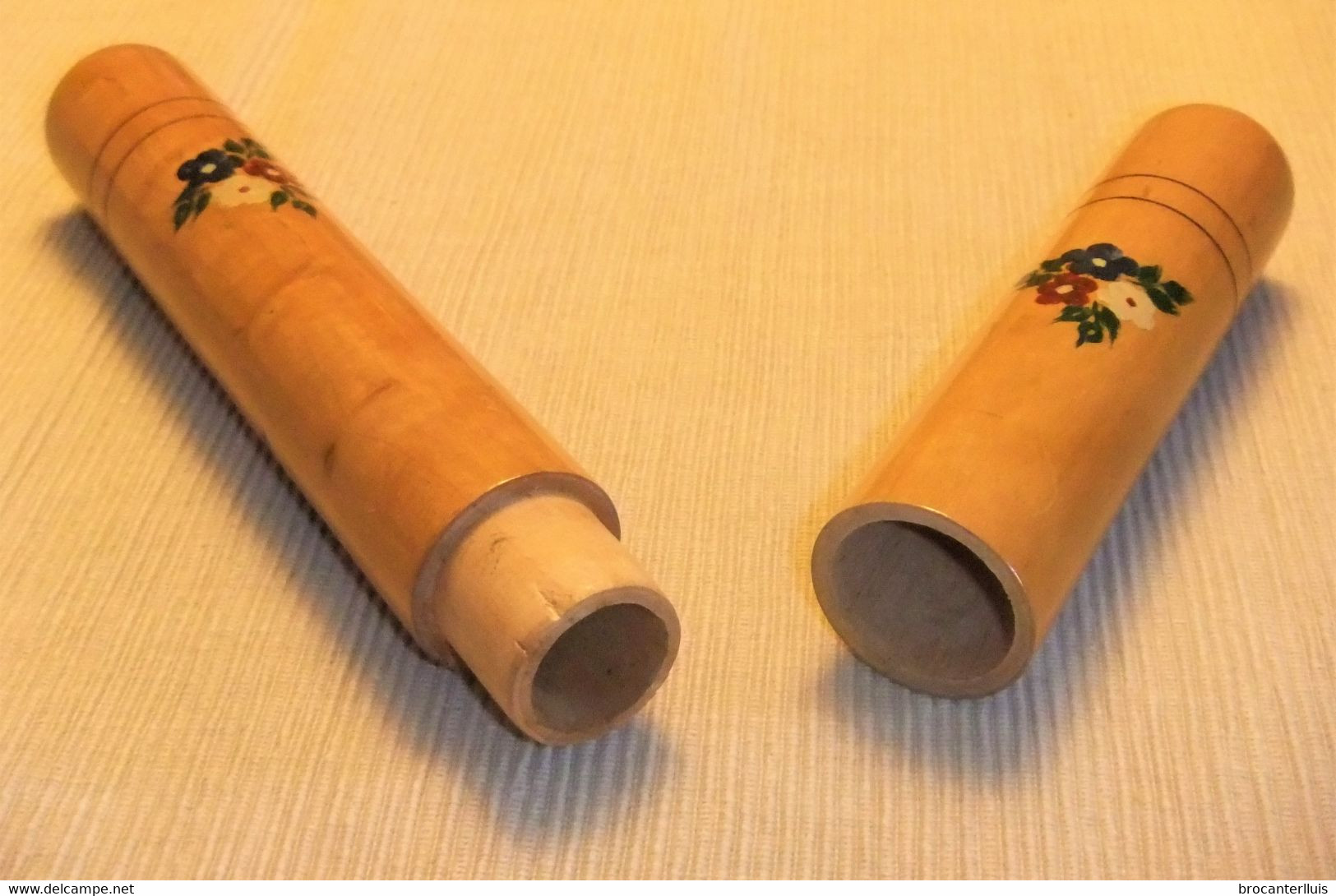 ESTUCHE DE MADERA DECORADA PARA GANCHILLOS - Thimbles