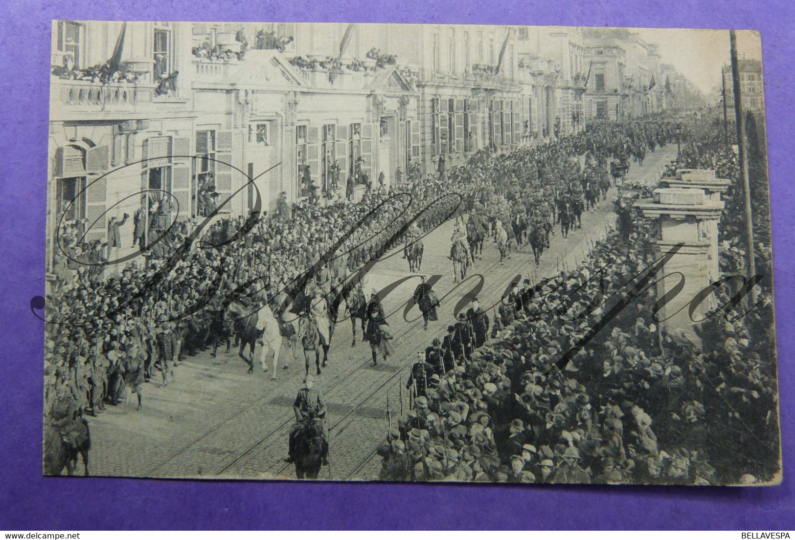 "El Hogar De Los Huérfanos" Bruxelles 22/11/1918  Aankomst Doorgang Koninklijke Stoet 1914-1918 Bevrijding// 2 X Cpa - Uniforms