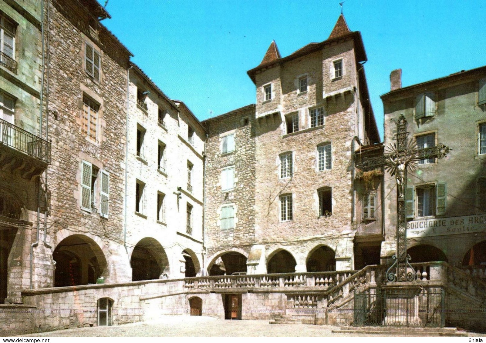 16509 VILLEFRANCHE DE ROUERGUE  Place Notre Dame ( Boucherie )    ( 2 Scans )  12 Aveyron - Villefranche De Rouergue