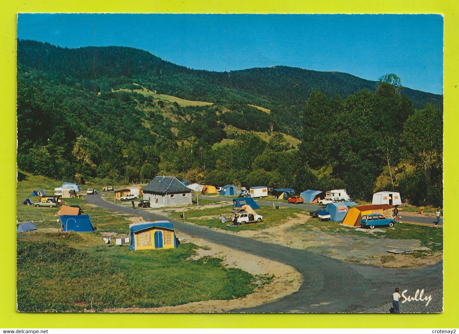 15 LE FALGOUX Vers Mauriac Salers Son Camping N°1833 Tentes Caravanes VOIR ZOOM Citroën Ami 6 Break Peugeot 404 - Mauriac