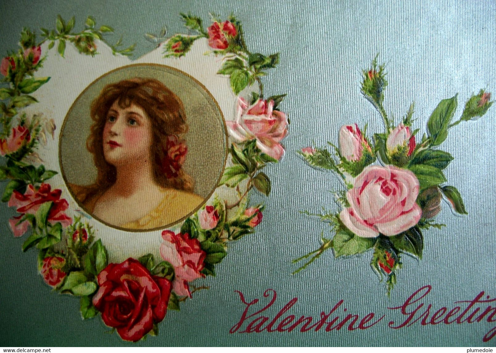 Cpa Gaufrée FEMME  Coeur FLEURS, ROSES Fond Argenté, ST VALENTIN Silver Back WOMAN FLOWERS Embossed OLD PC VALENTINE - Saint-Valentin