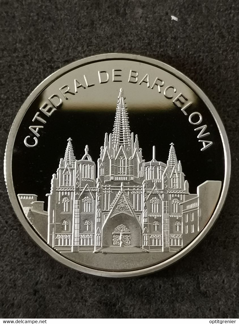 MEDAILLE TOURISTIQUE CATHEDRAL DE BARCELONA CATHEDRALE DE BARCELONE / MEDAL - Sonstige & Ohne Zuordnung