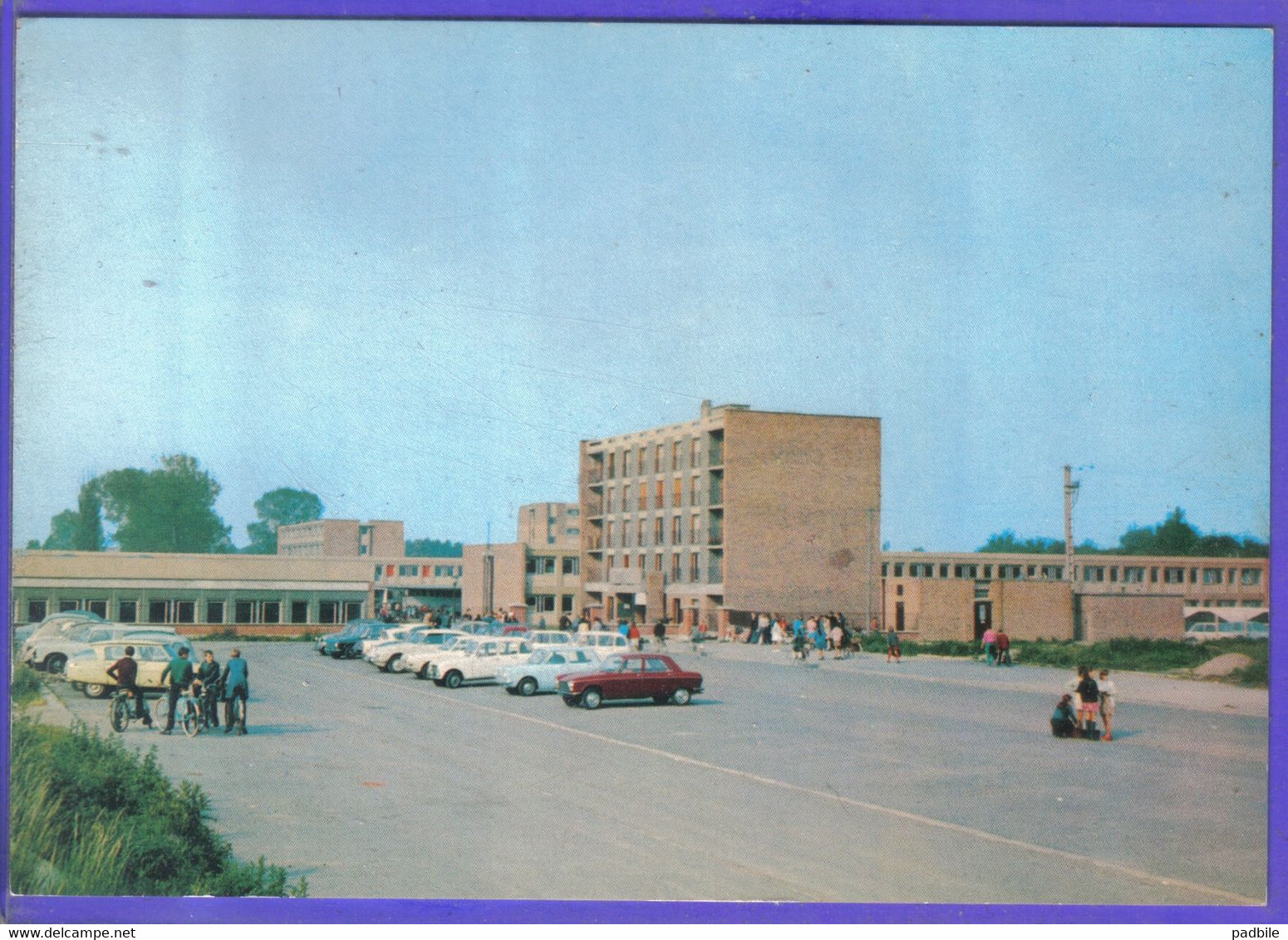 Carte Postale 59. Haubourdin Le Lycée Beaupré  204 Peugeot   Très Beau Plan - Haubourdin