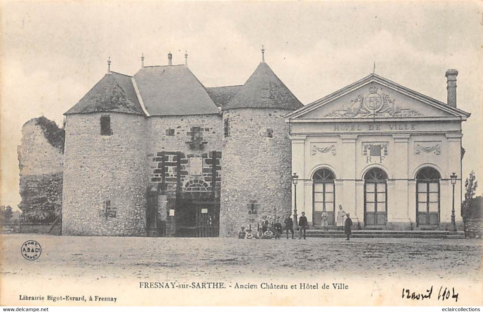 Fresnay Sur Sarthe      72        Ancien Château Et Hôtel De  Ville            (voir Scan) - Sonstige & Ohne Zuordnung