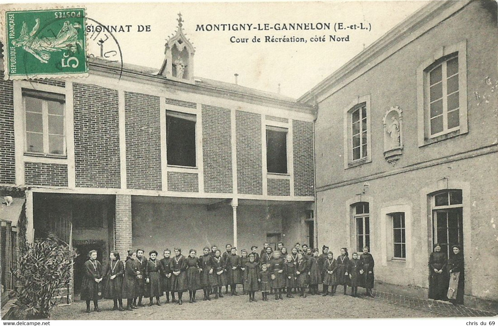 Pensionnat De Montigny Le Gannelon Cour De Recreation Cote Nord - Montigny-le-Gannelon