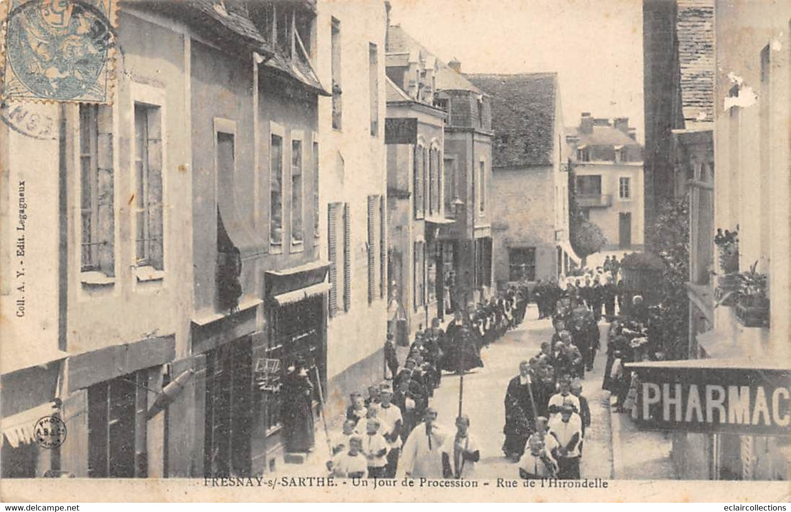 Fresnay Sur Sarthe      72         Jour De Procession Rue De L'Hirondelle                 (voir Scan) - Otros & Sin Clasificación