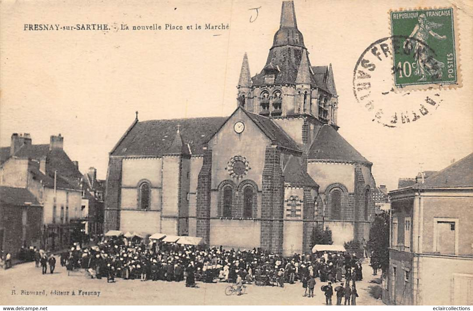 Fresnay Sur Sarthe      72         La Nouvelle Place Et Le Marché                  (voir Scan) - Autres & Non Classés