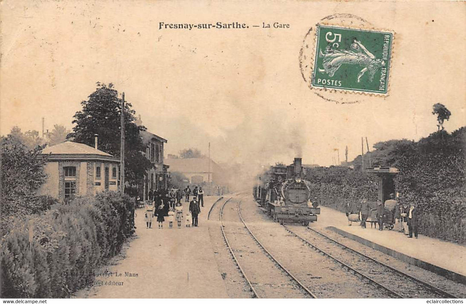 Fresnay Sur Sarthe      72         Intérieur De La Gare. Train      (voir Scan) - Autres & Non Classés