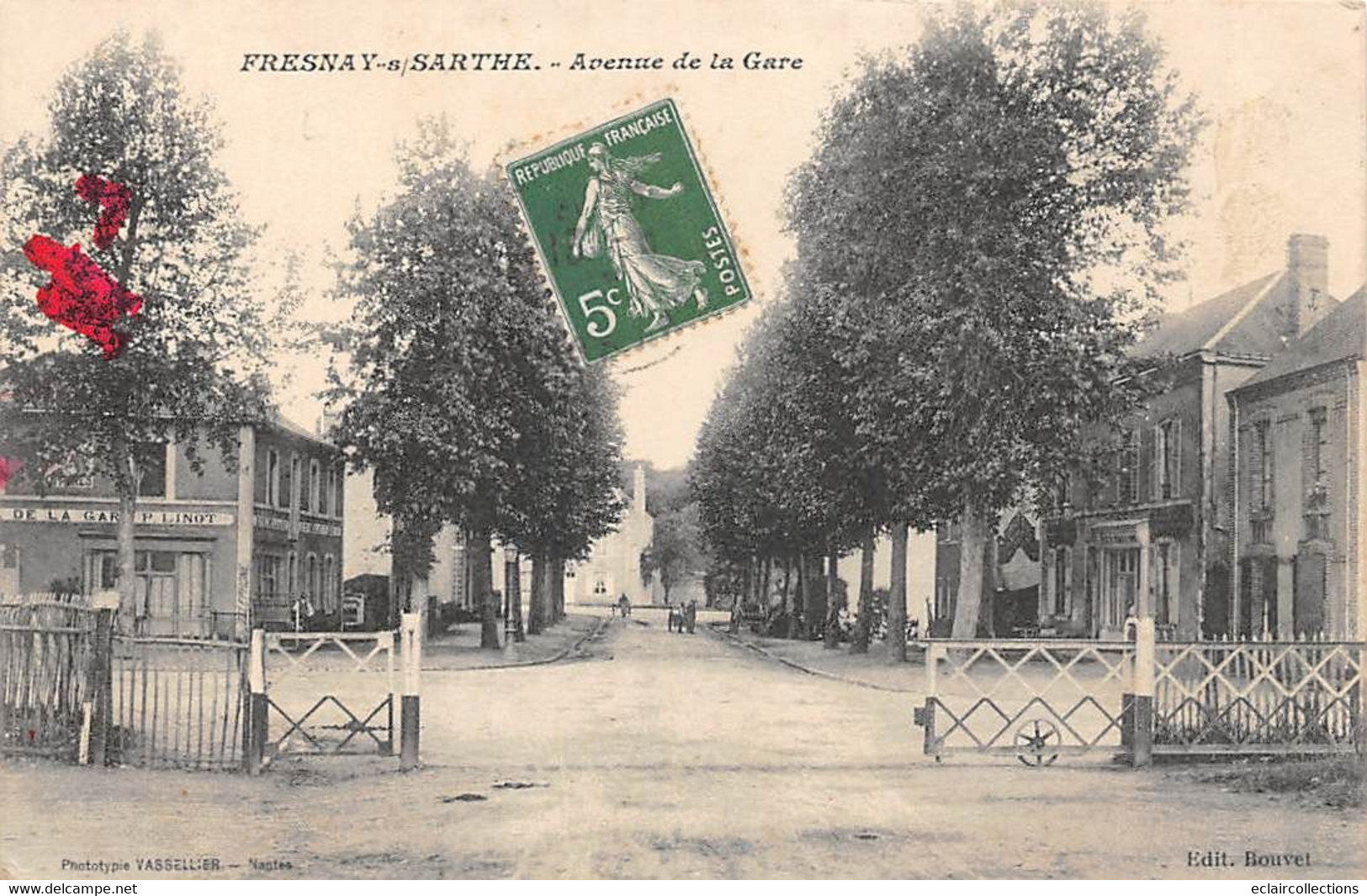 Fresnay Sur Sarthe      72          Avenue De La Gare. Passage A Niveau     (voir Scan) - Sonstige & Ohne Zuordnung