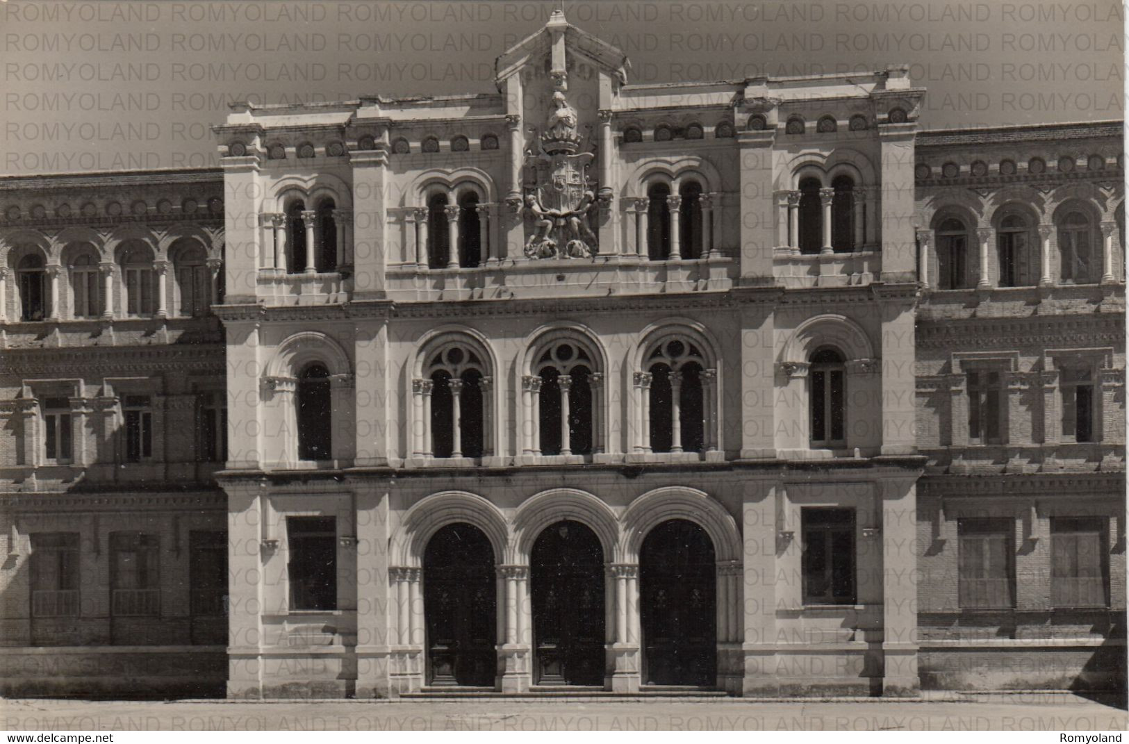 CARTOLINA  GUADALAJARA,CASTILLA-LA MANCHA,SPAGNA,CASA NOVICIADO DE RR. ADORATRICES.FACHADA PRINCIPAL,NON VIAGGIATA - Guadalajara