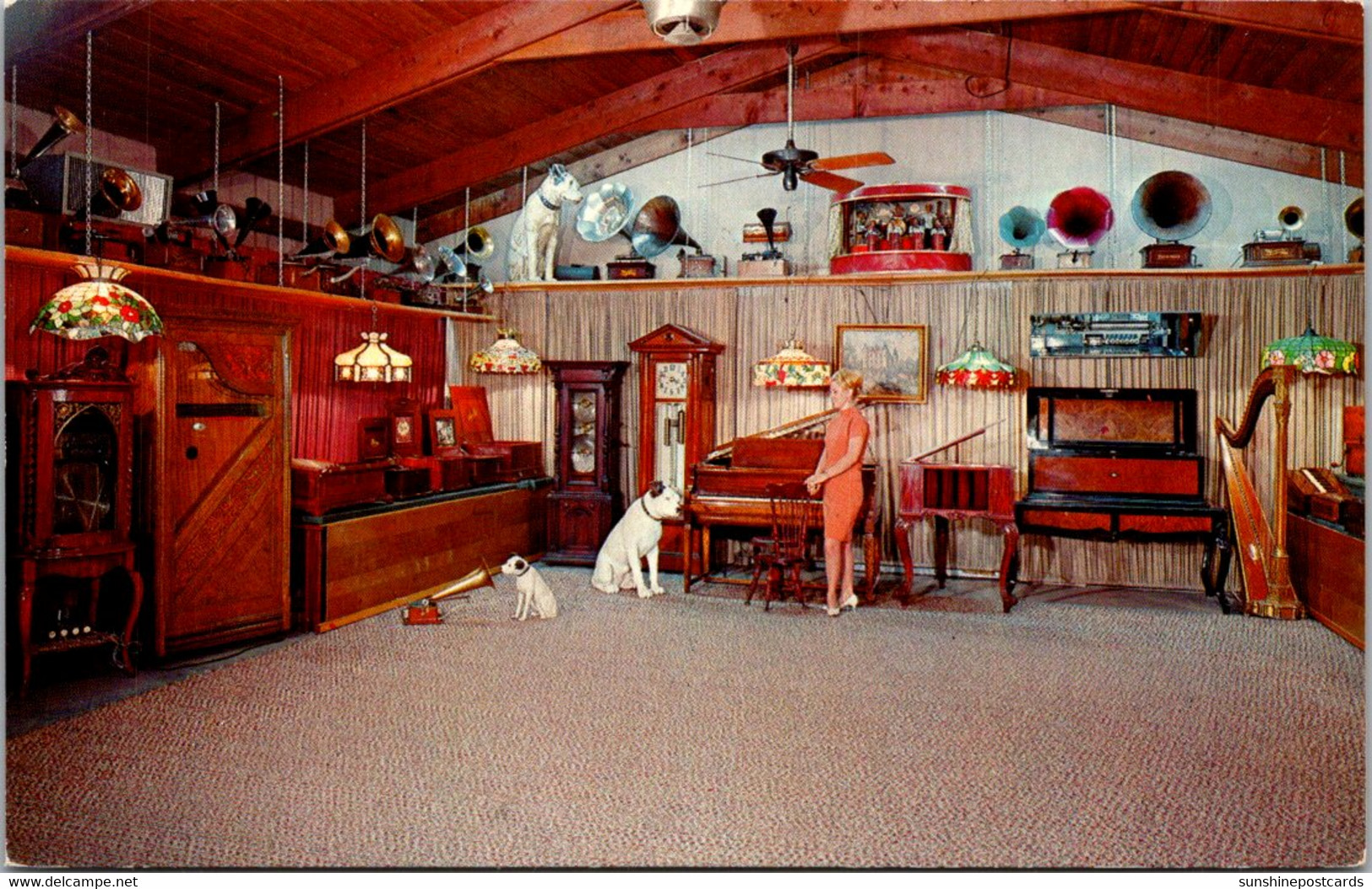 Florida Sarasota Cars Of Yesterday Interior Showing Vintage Music Machines - Sarasota