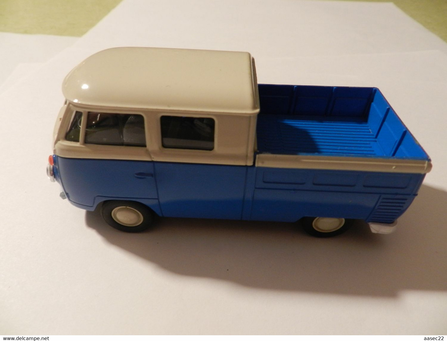 WELLY  ***   Volkswagen T1 Double Cabin   ( Nr     )     ***  3870  ***  1/43 - Welly