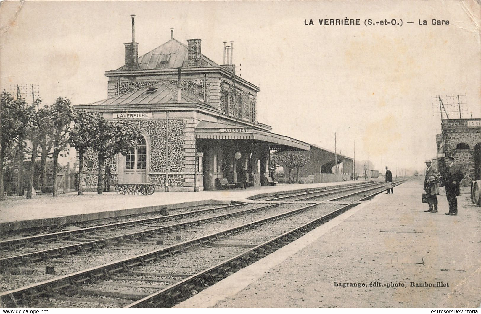 CPA - France - Le Verrière La Gare - Edition Lagrange - Dos Vert - Animé - La Verriere