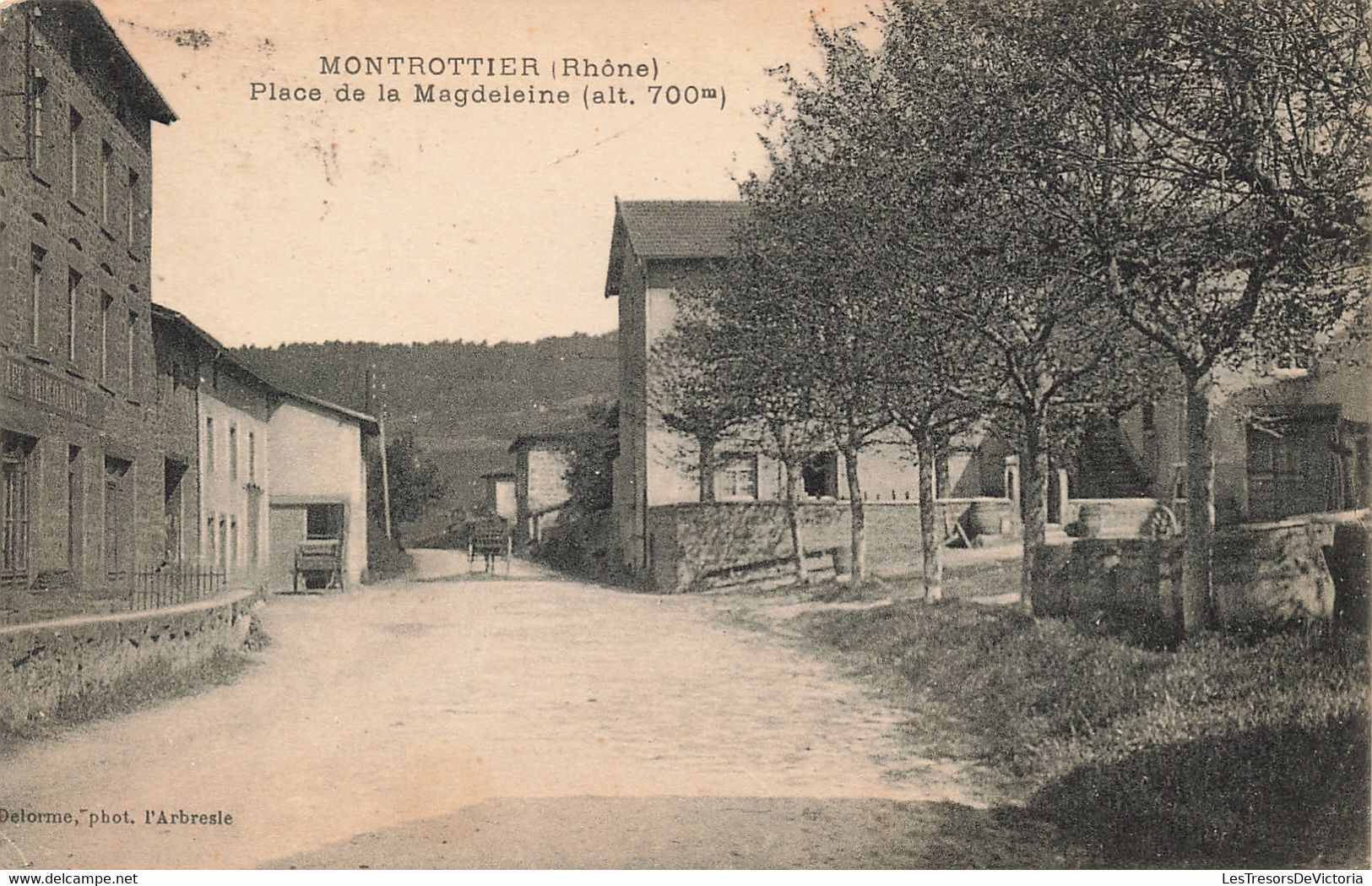 CPA - France - Montrottier - Place De La Magdeleine - Altitude 700m - Delorme - Oblitéré Ambulant De Soanne à Lyon 1918 - Samois