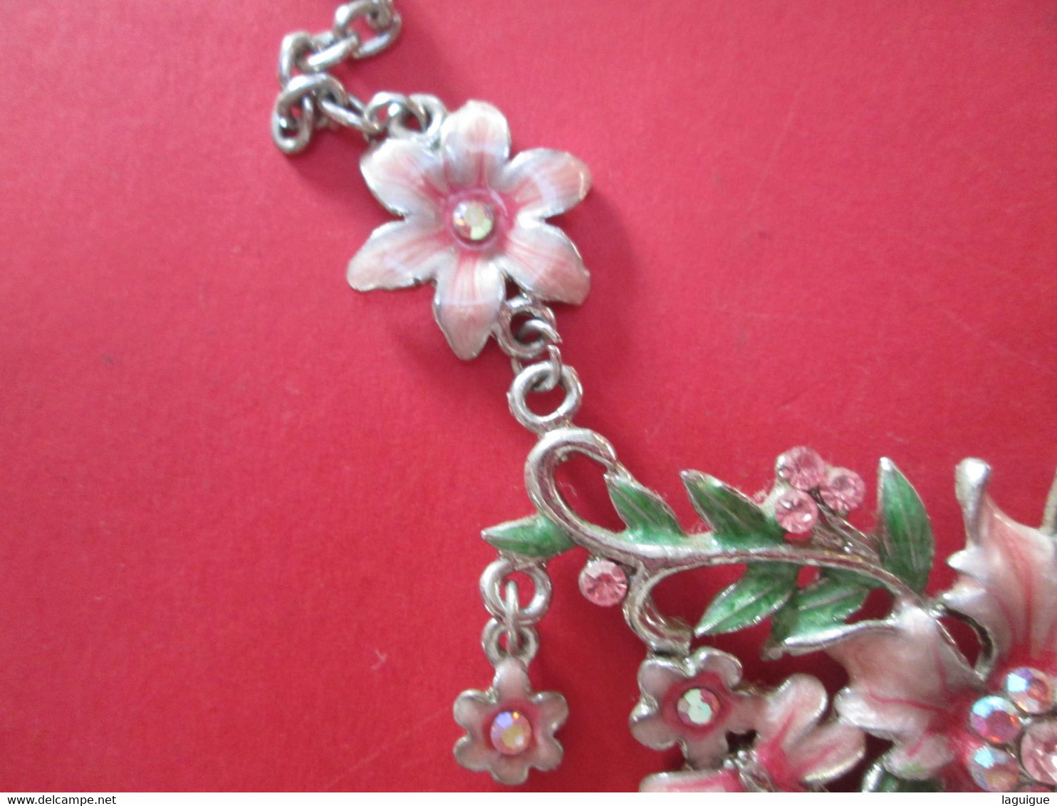 BIJOU COLLIER RAS DU COU FANTAISIE FLEURS ROSES + FEUILLES VERTES 47 Cm - Collane/Catenine