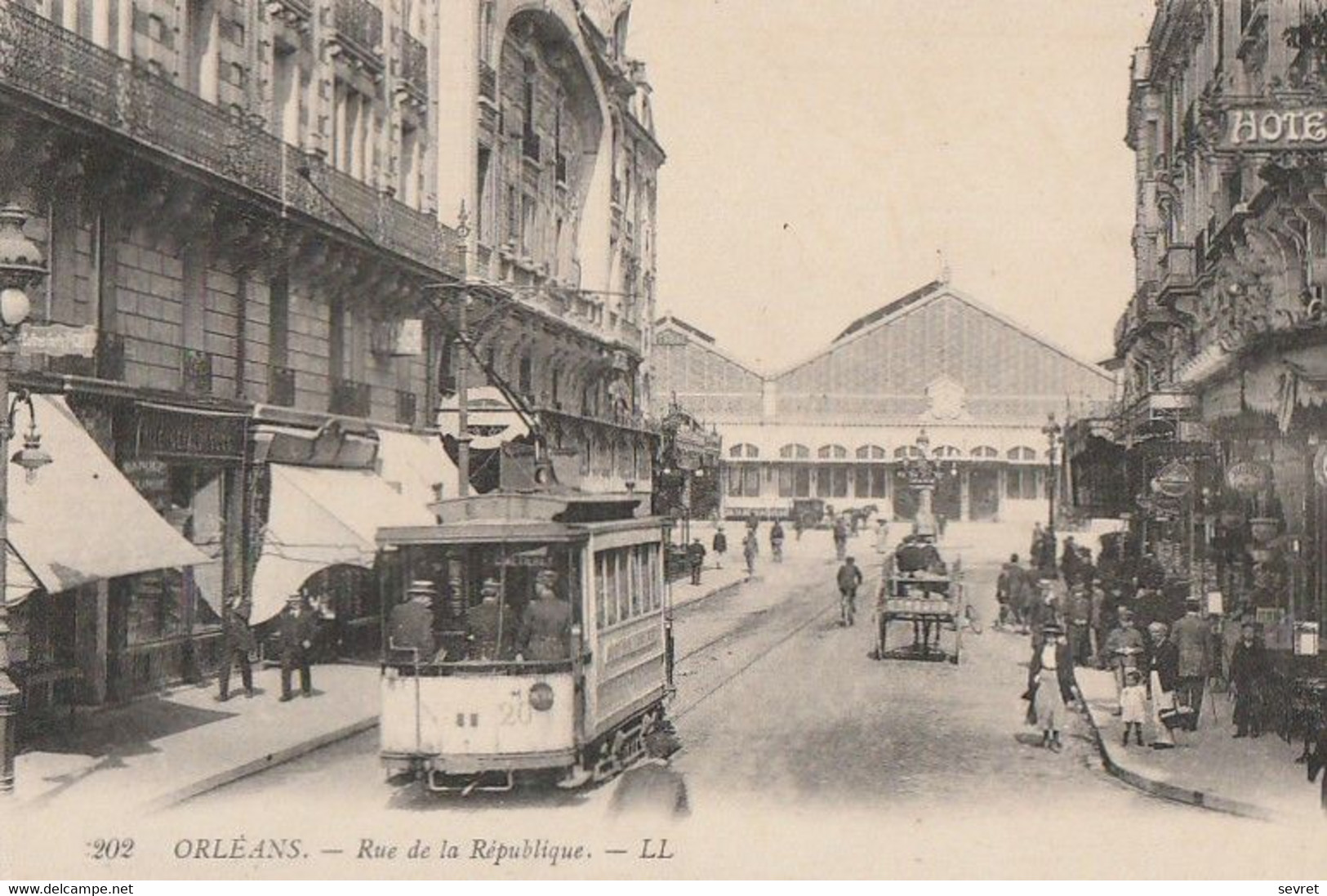 ORLEANS. - Rue De La République. Tram 1er Plan - Orleans