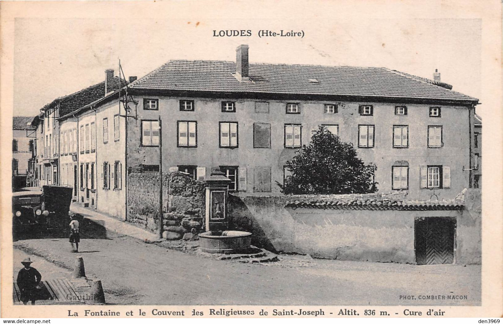 LOUDES (Haute-Loire) - La Fontaine Et Le Couvent Des Religieuses De Saint-Joseph - Loudes