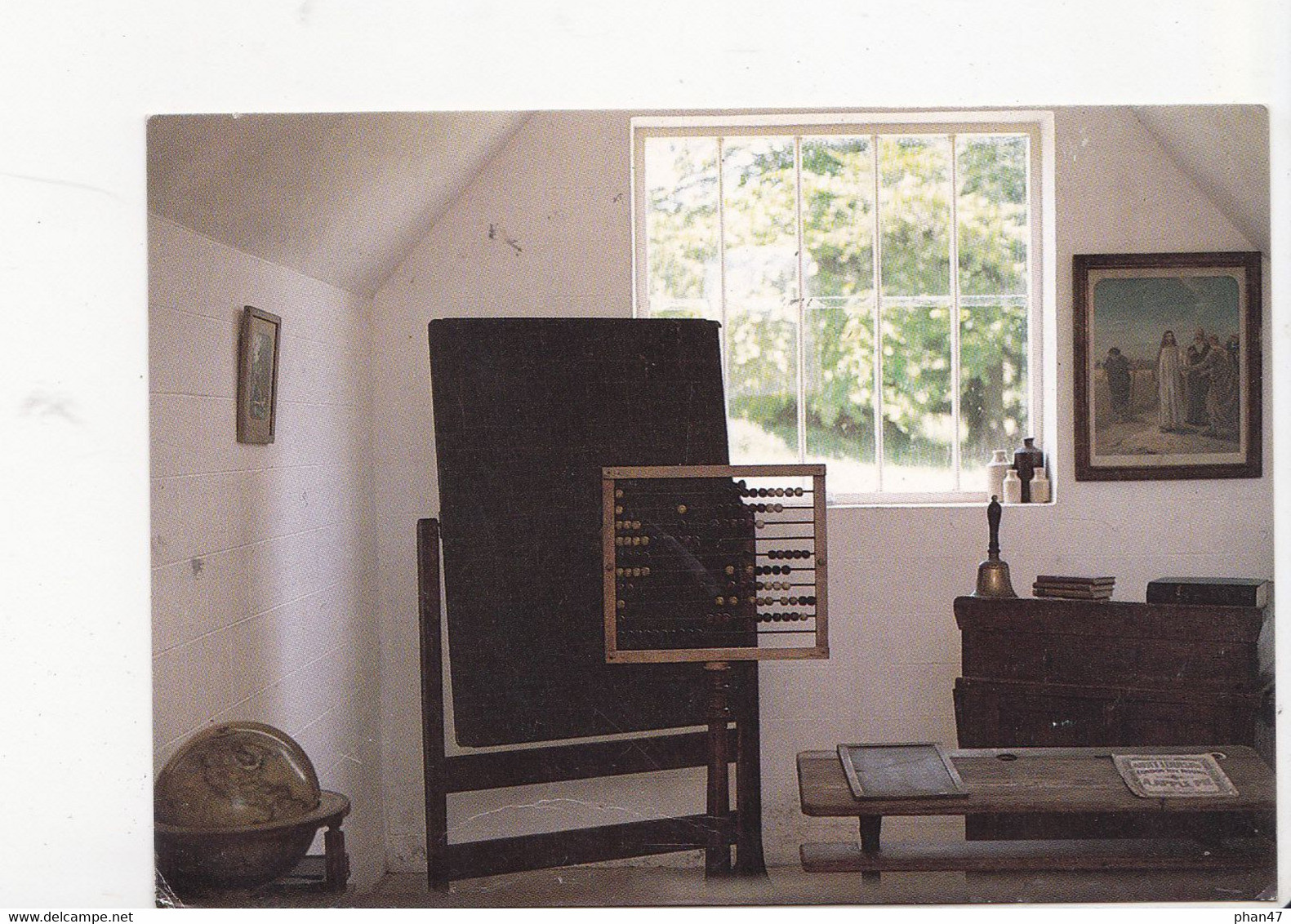 WEST WITTERING, Intérieur D'une Classe, Boulier, Musée, Ed. Judges 1990 Environ - Chichester