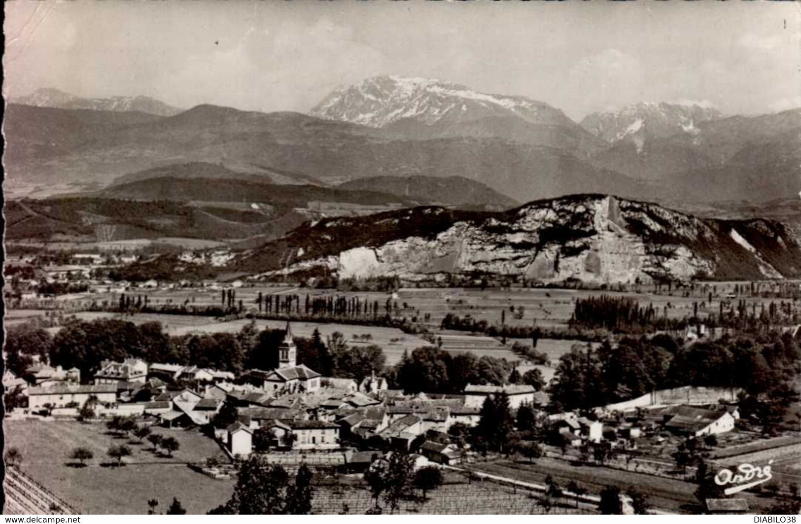 CLAIX  ( ISERE )  LE VILLAGE ROCHEFORT ET LE TAILLEFER - Claix