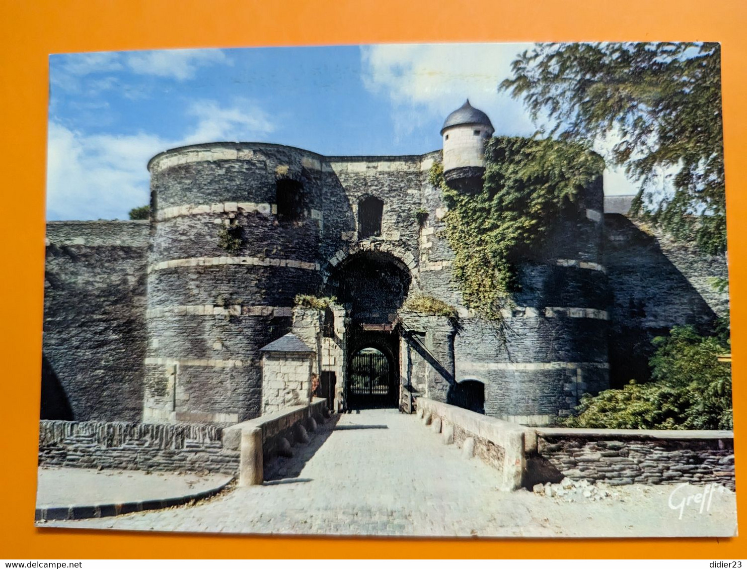 Carte Neuve * New Card  CHATEAU ANGERS - Châteaux D'eau & éoliennes