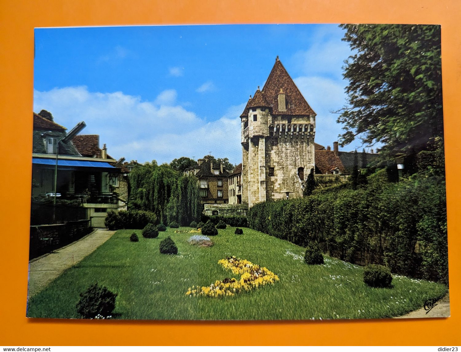 Carte Neuve * New Card  CHATEAU PORTE NEVERS - Invasi D'acqua & Impianti Eolici